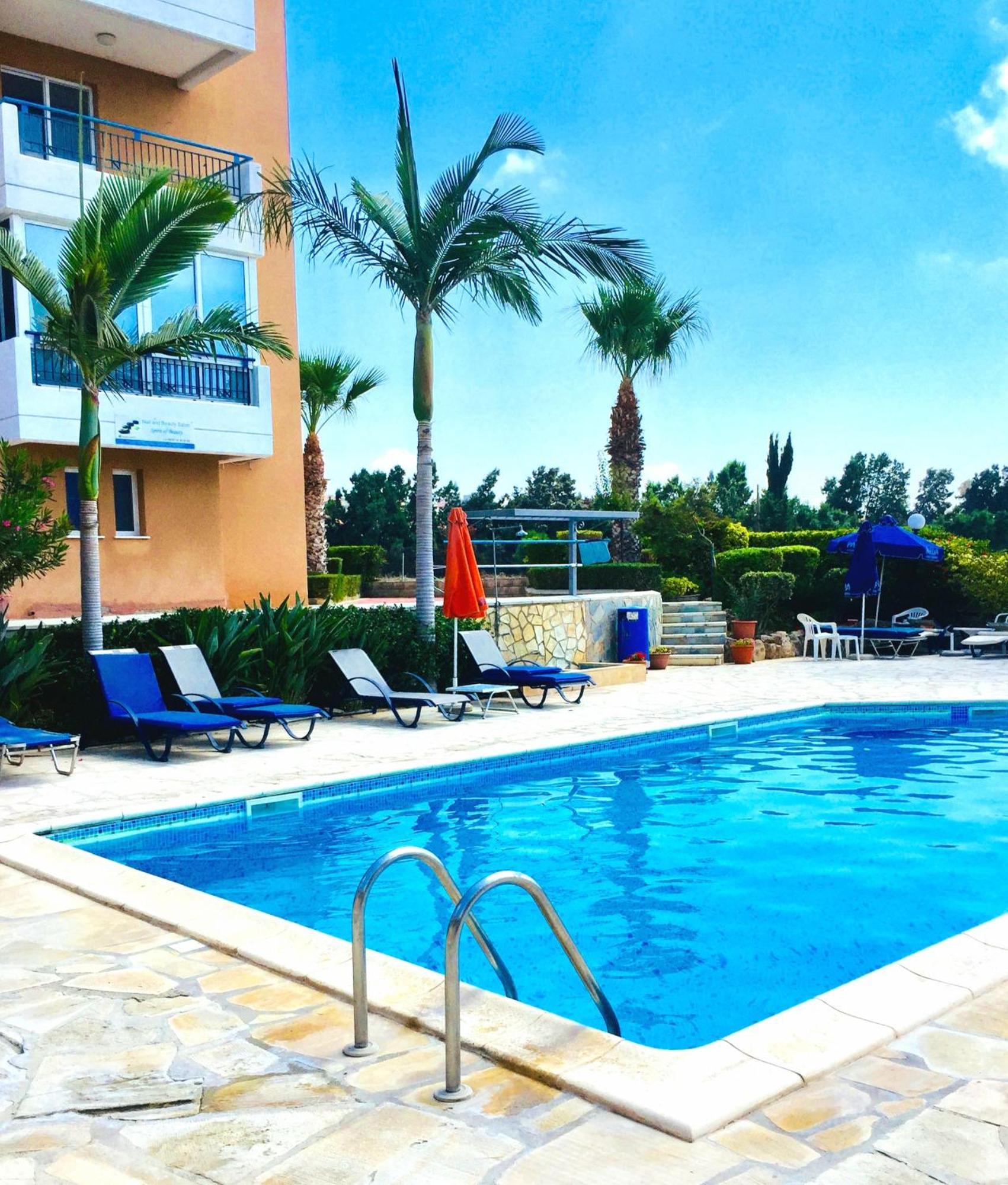 Apartment In The Sun *