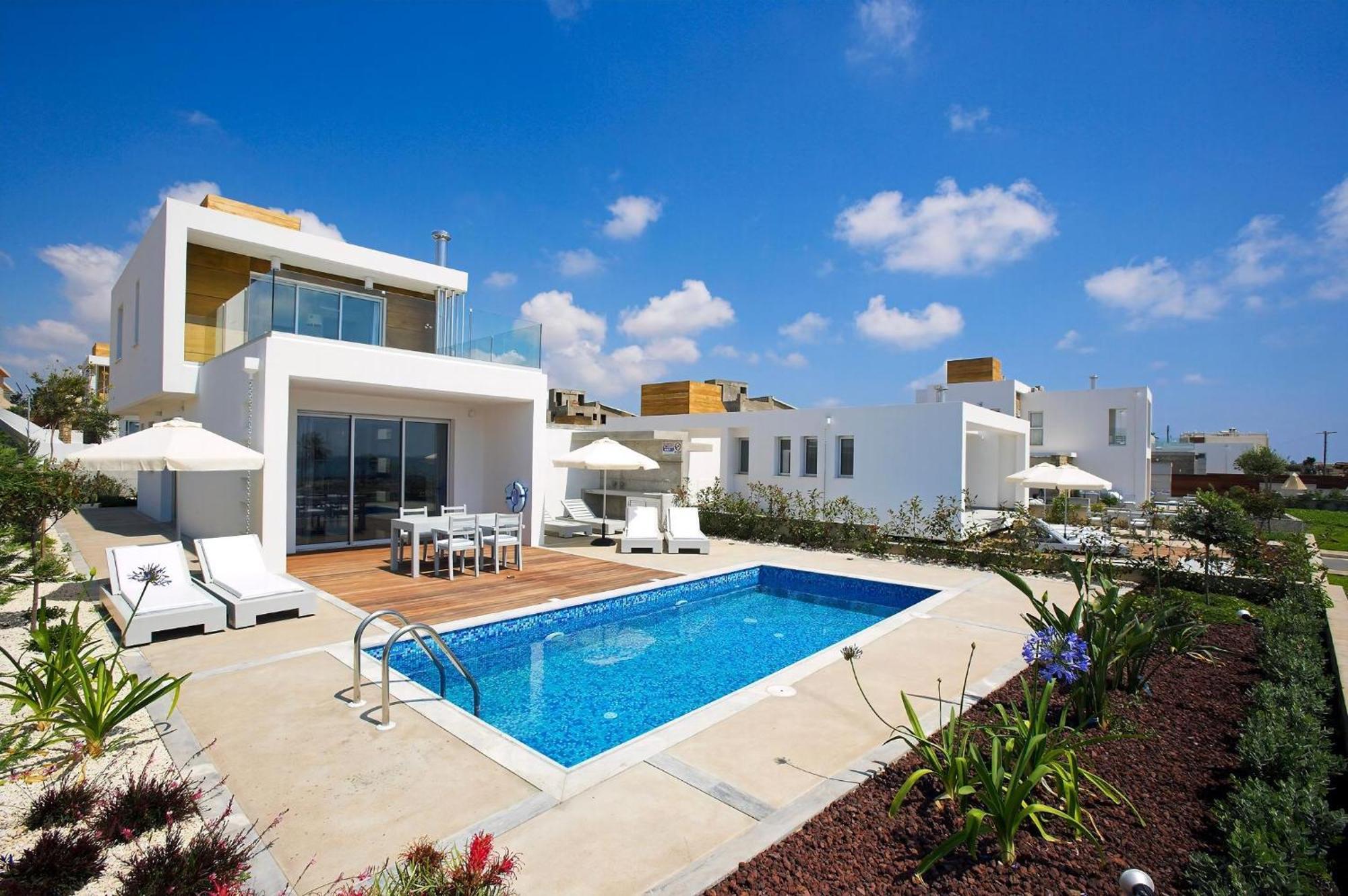 Paradise Cove Luxurious Beach Villas Turquoise 2 Bedroom Villa Paphos