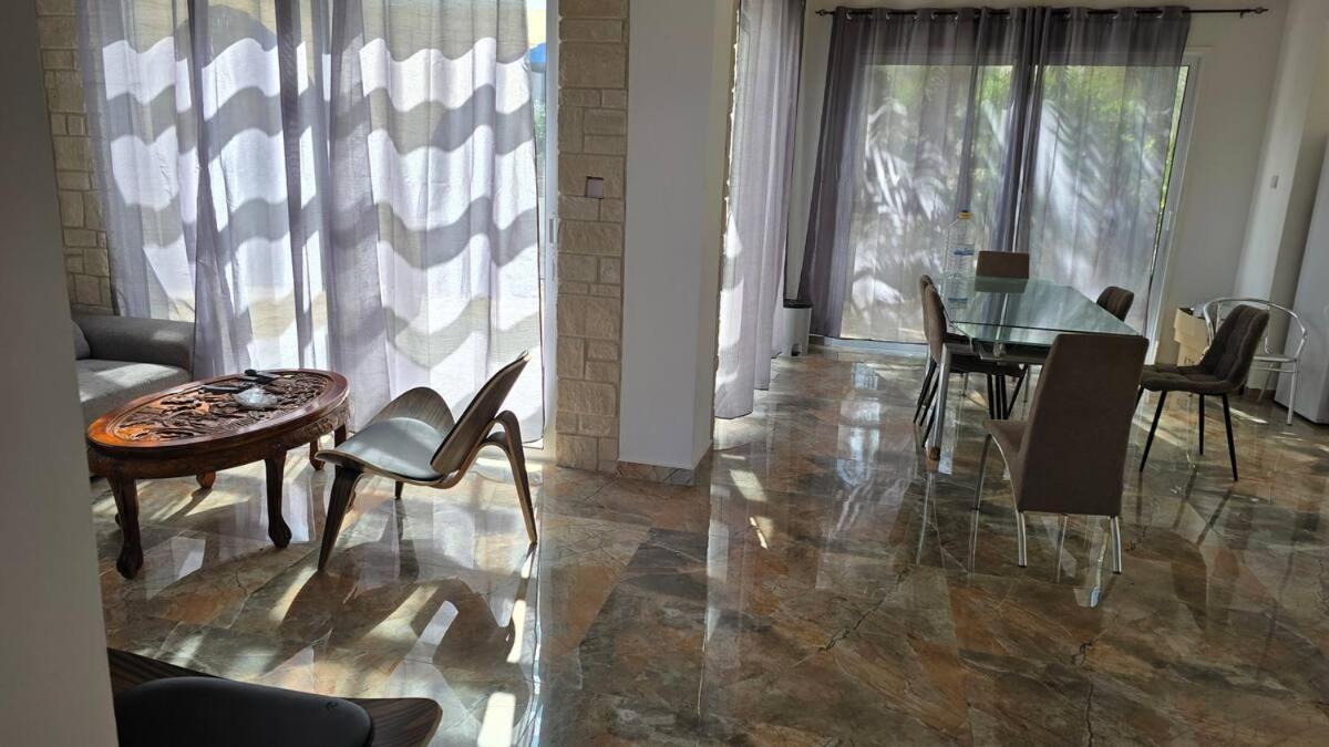 Queen Eyridiki Luxury 2 Pousada