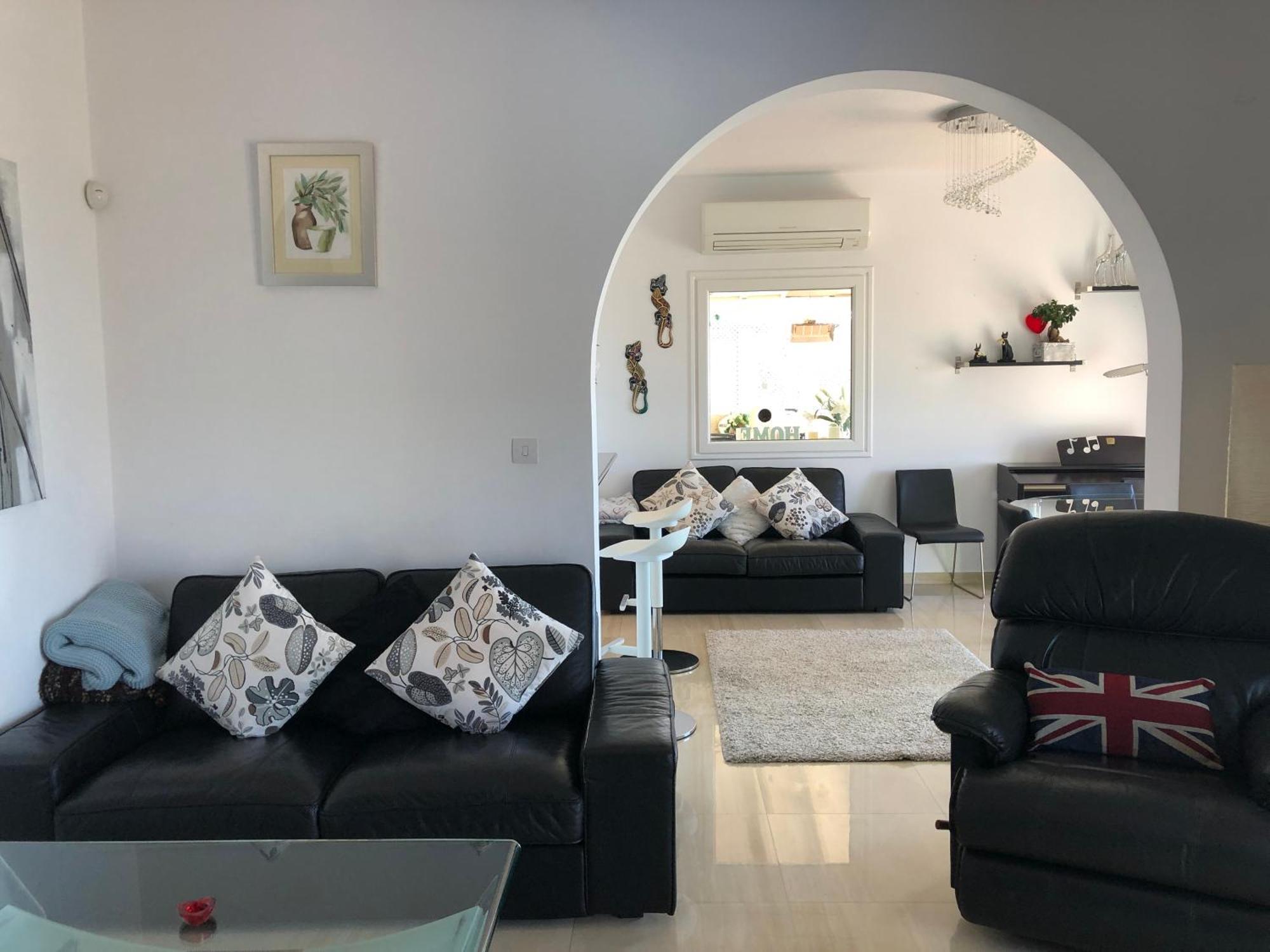 Daria Kamares Tala Luxury Sea View