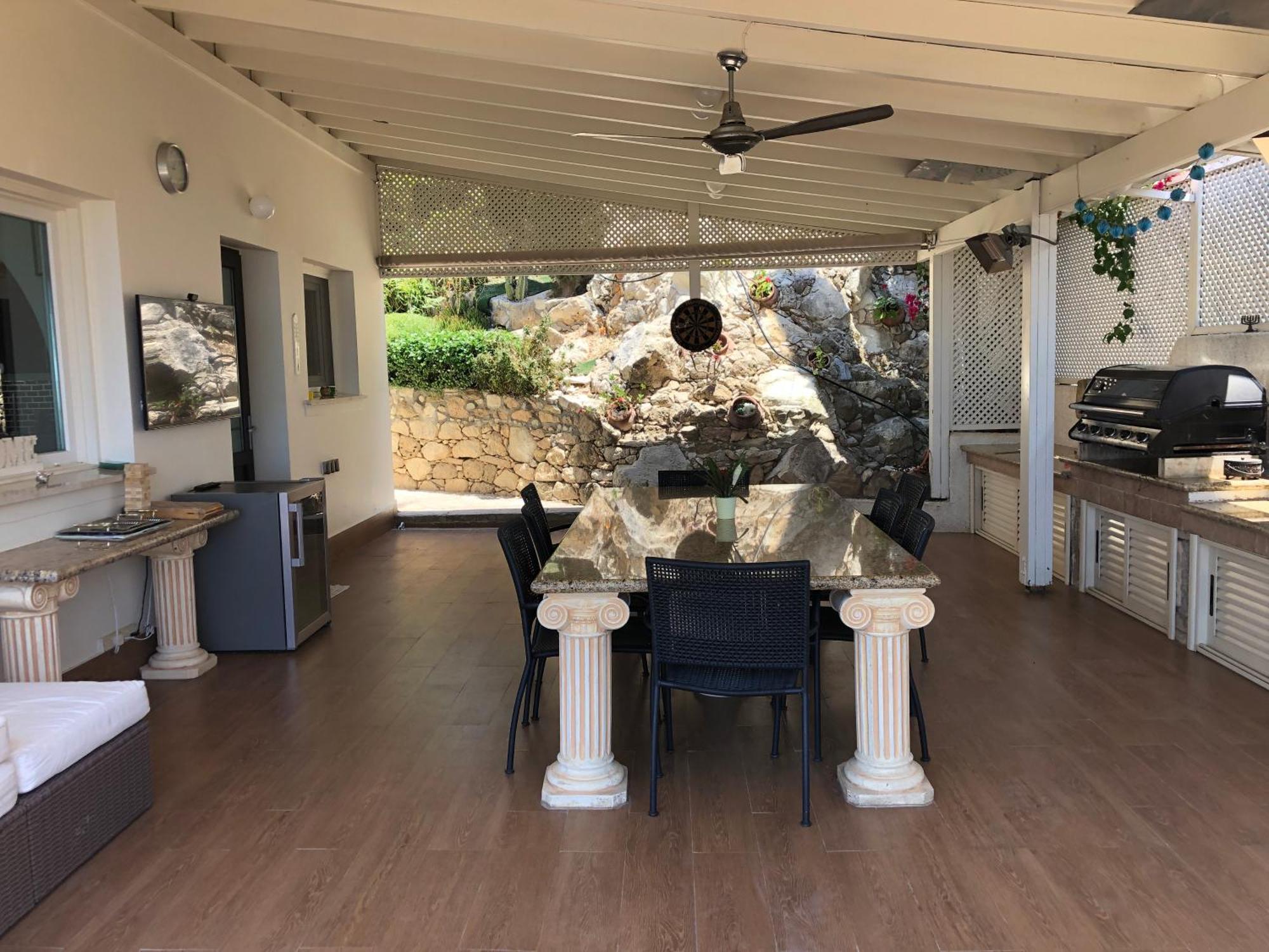 Daria Kamares Tala Luxury Sea View