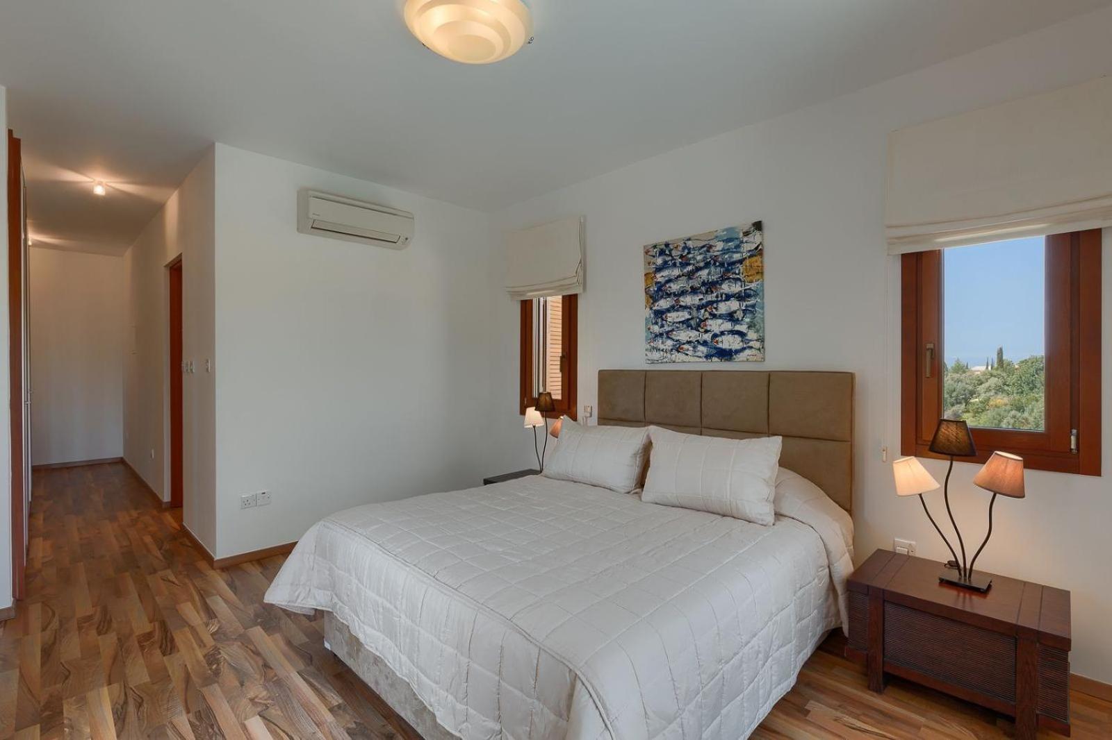 Aphrodite Hills Superior Superior 0135 Air Conditioning 5 Bedrooms Villa