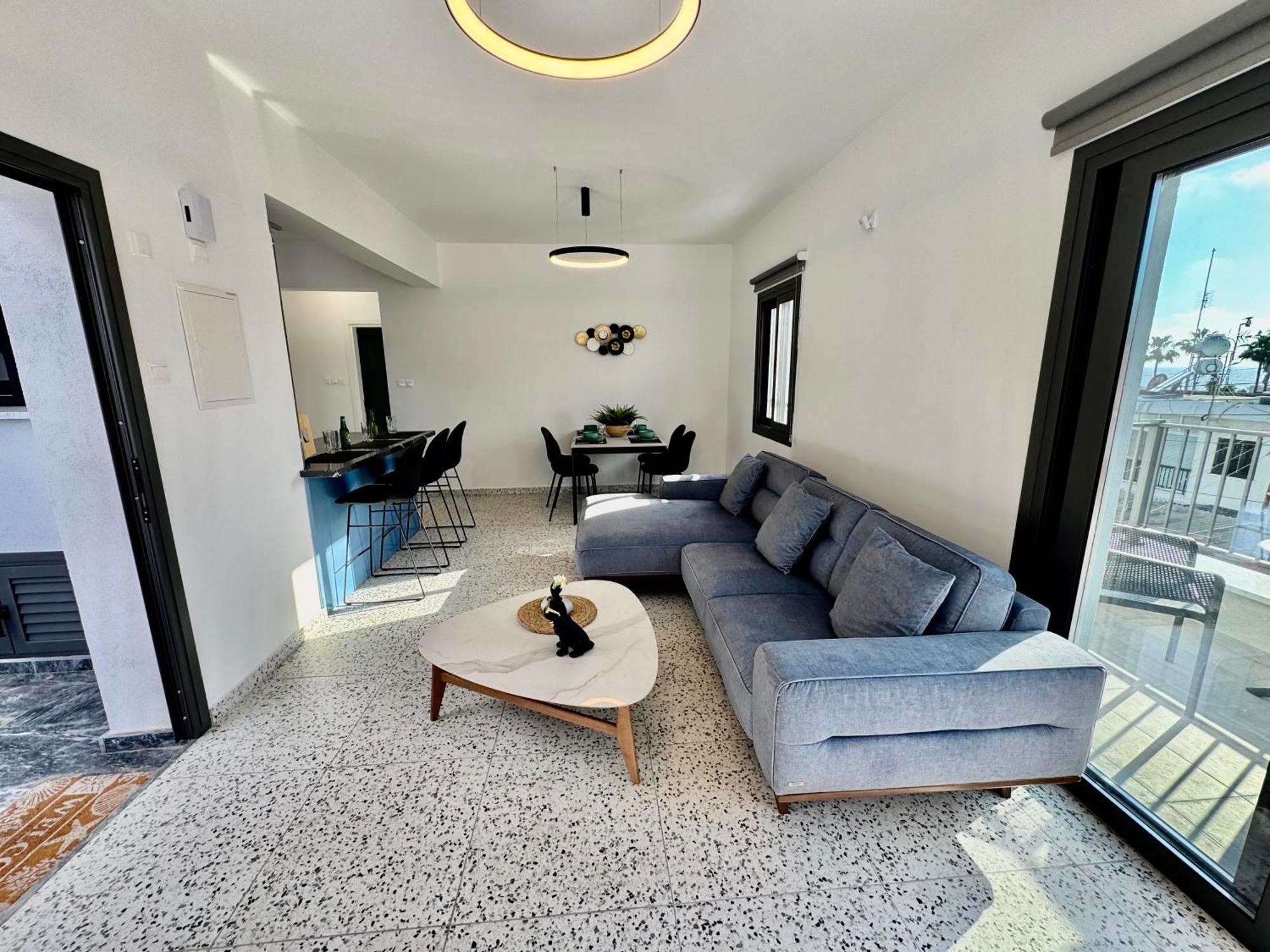 Luxury 2 Bedroom With 2 Balconys And Seaview Apartment