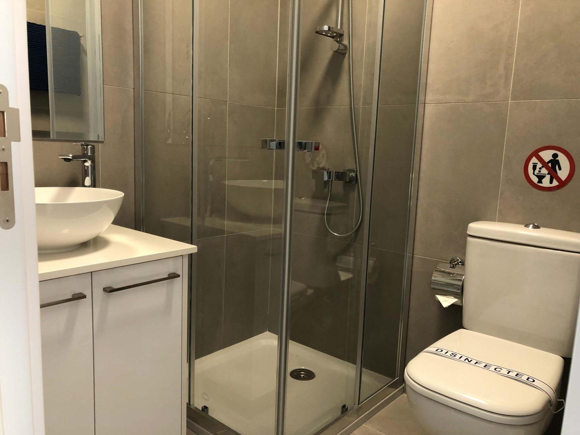 Apartment Elegant Beachside - 1 Min Walk To The Paphos