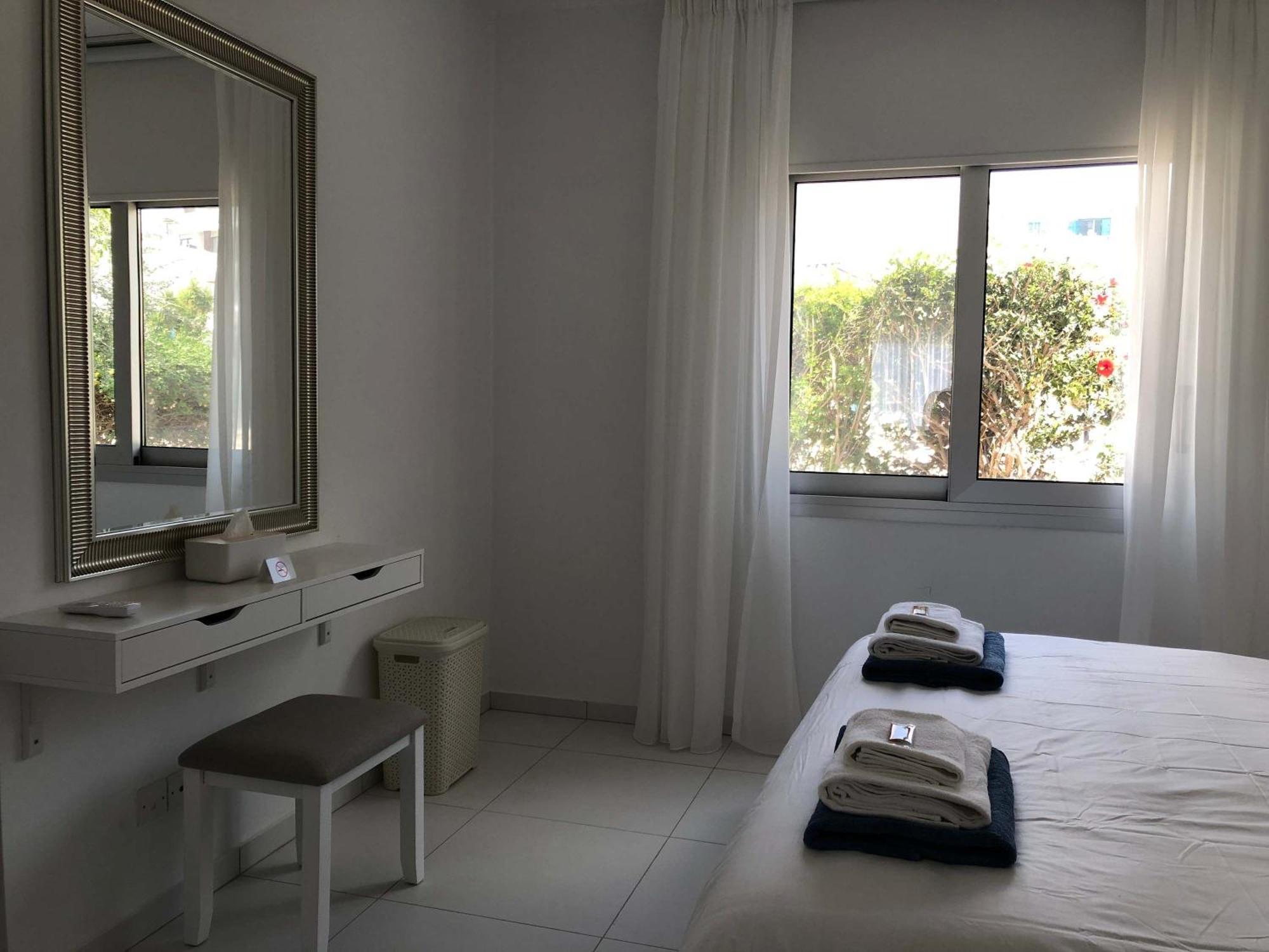 Elegant Beachside - 1 Min Walk To The