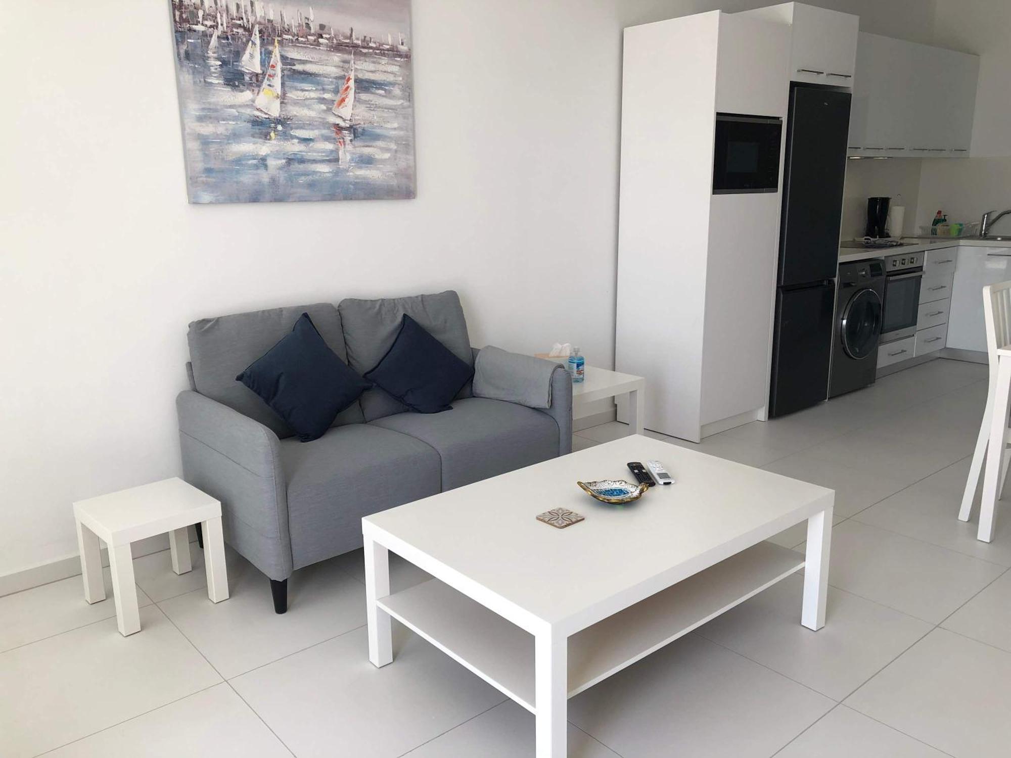 Elegant Beachside - 1 Min Walk To The