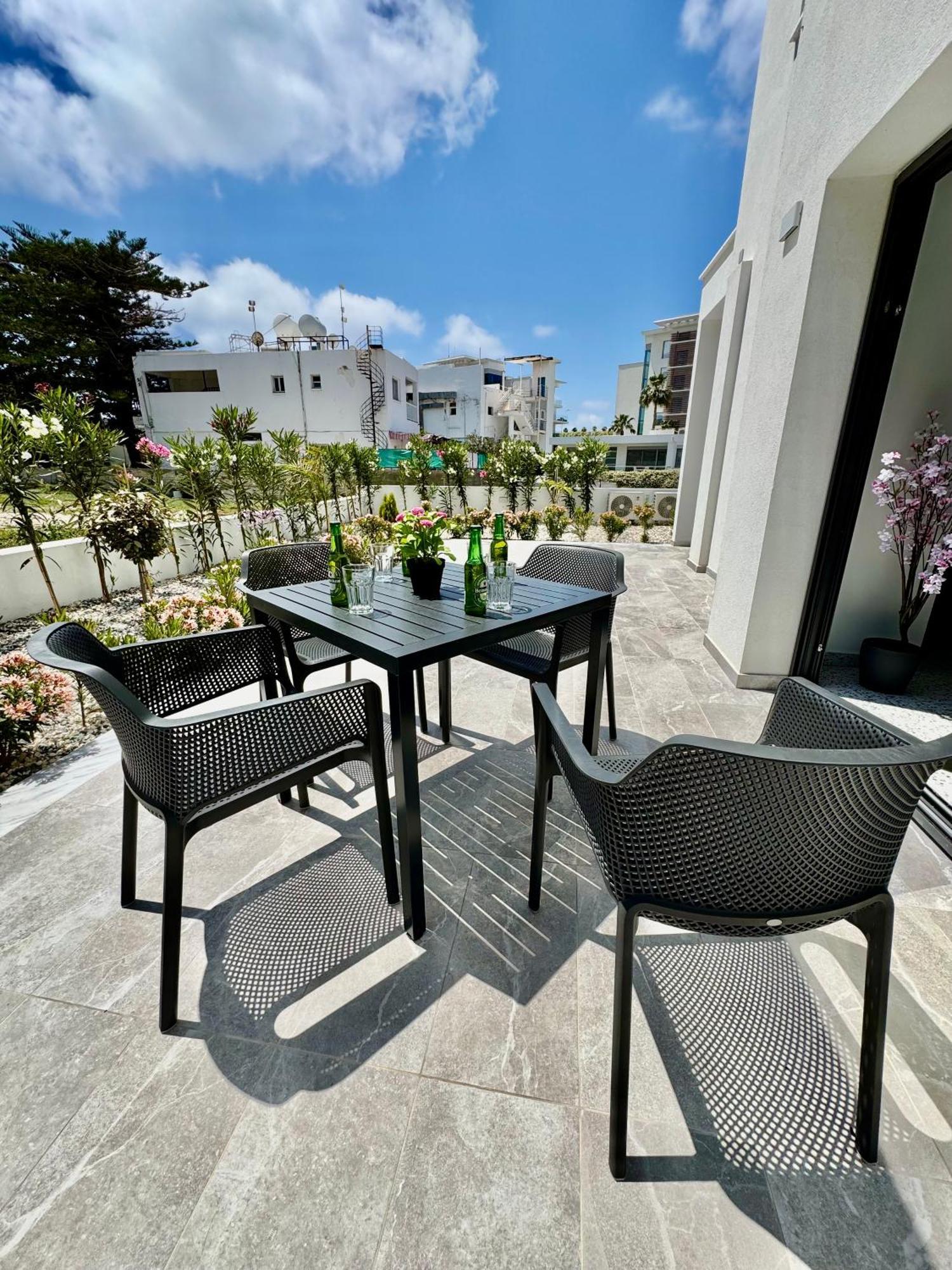 Luxury Maisonette With Terrace Apartment *