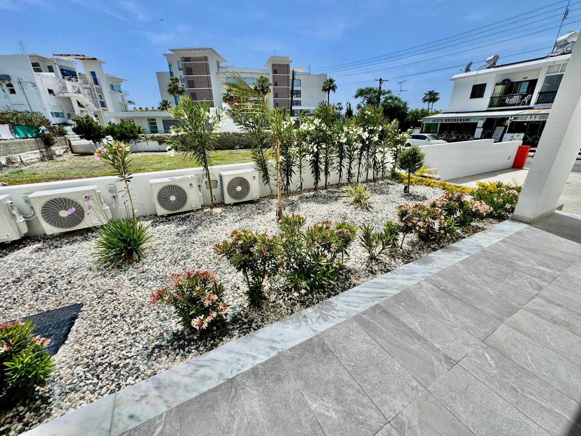 Luxury Maisonette With Terrace Apartment