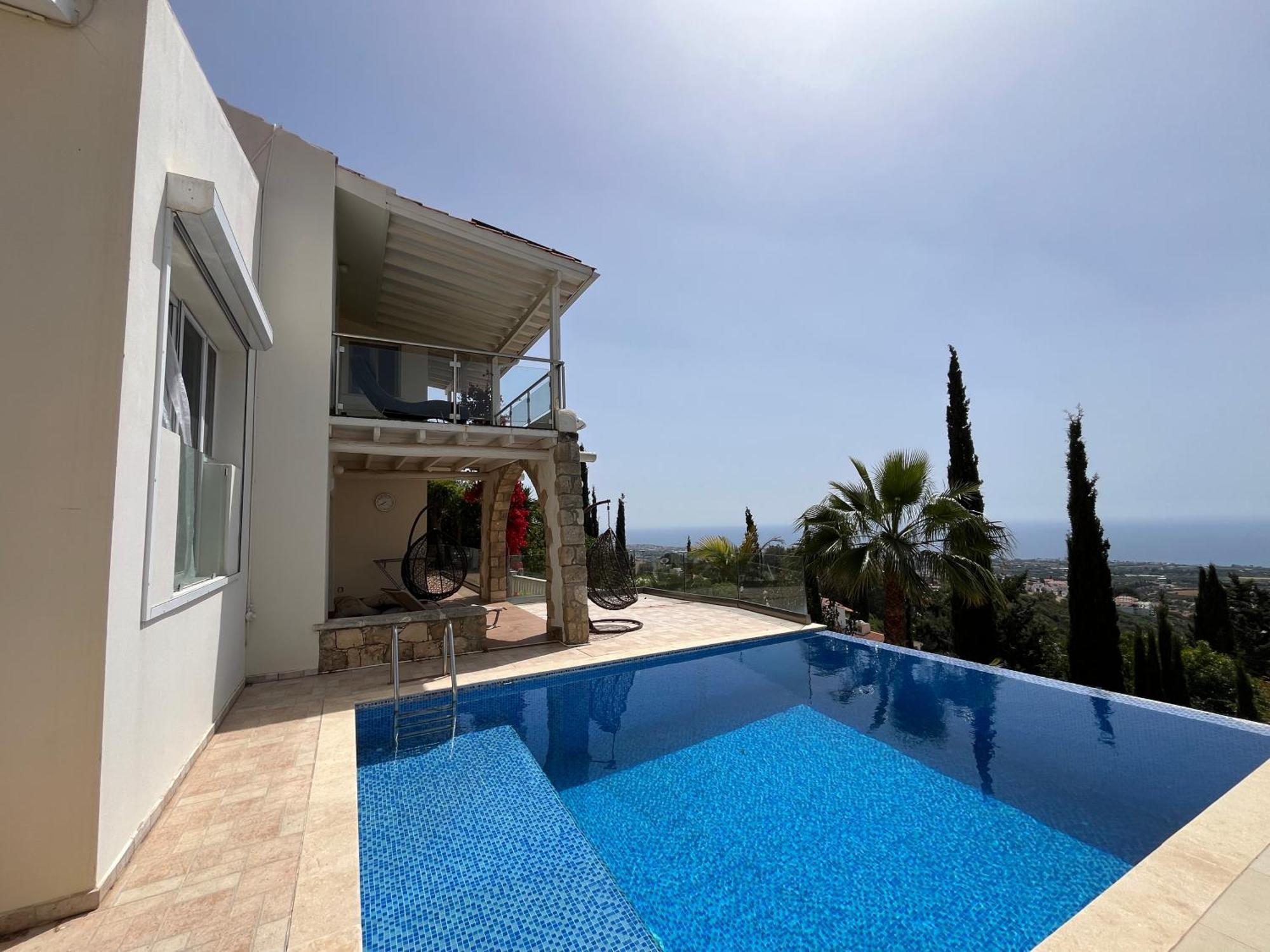 Daria Kamares Tala Luxury Sea View Paphos