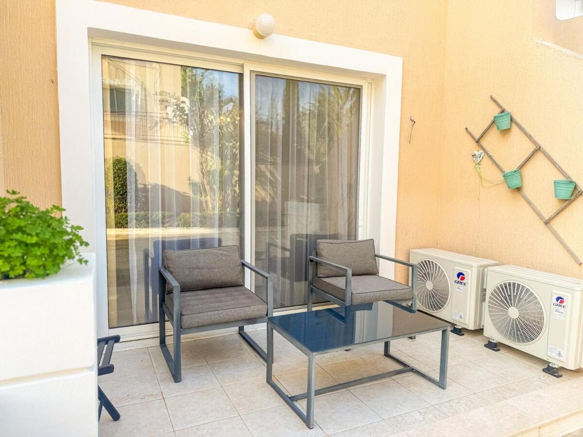Apartment Townhouse In Gardens Gated Complex, 200mbps Wifi *