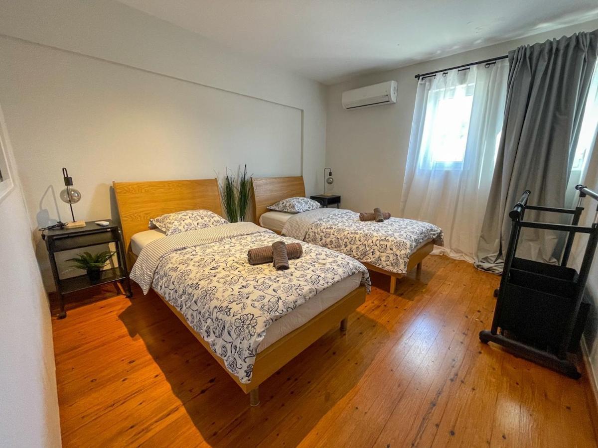 Modern 3 Bedroom Townhouse With Patio Apartment *