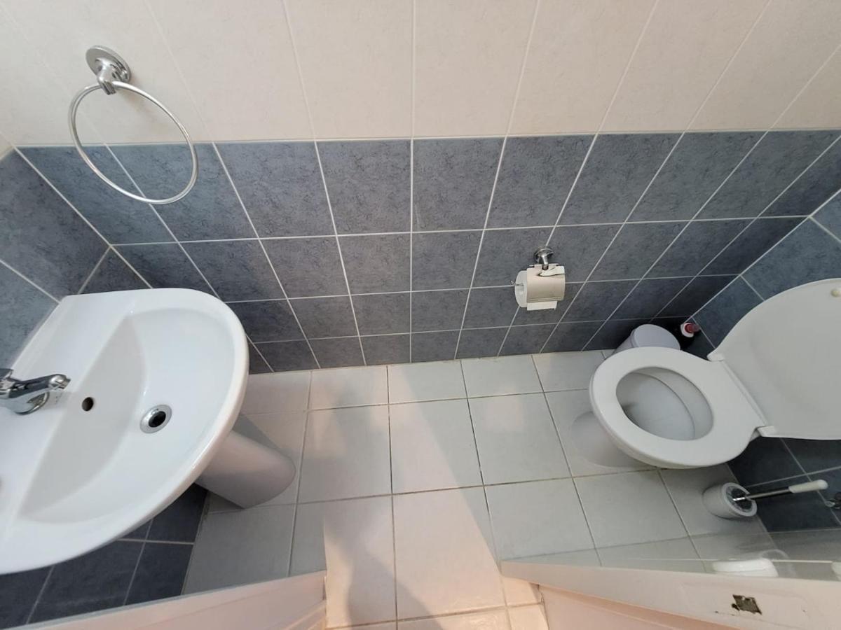 Apartment Large 2-bedroom Townhouse With Patio, 200mbps Wifi Paphos