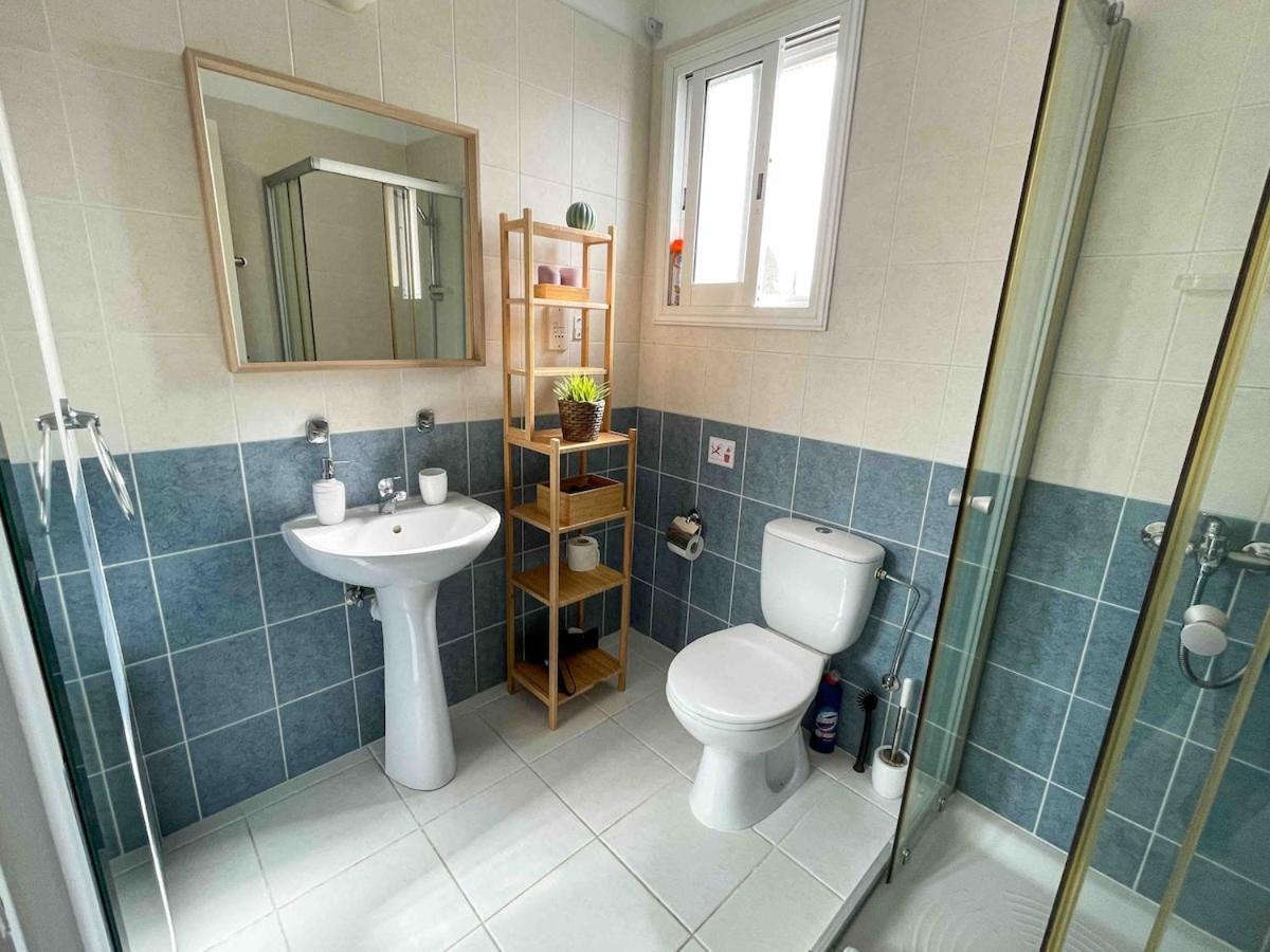 Large 2-bedroom Townhouse With Patio, 200mbps Wifi Paphos