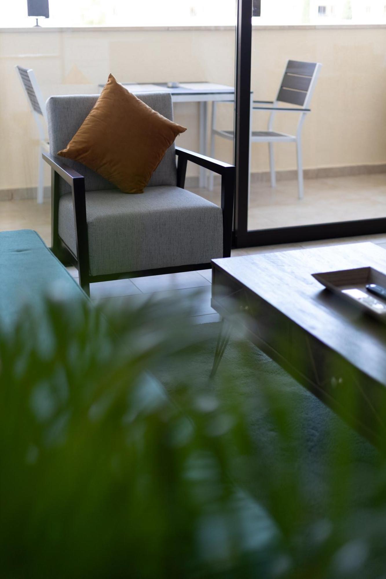 Cozy In The Heart Of Tourist Area With Pool Apartment Paphos