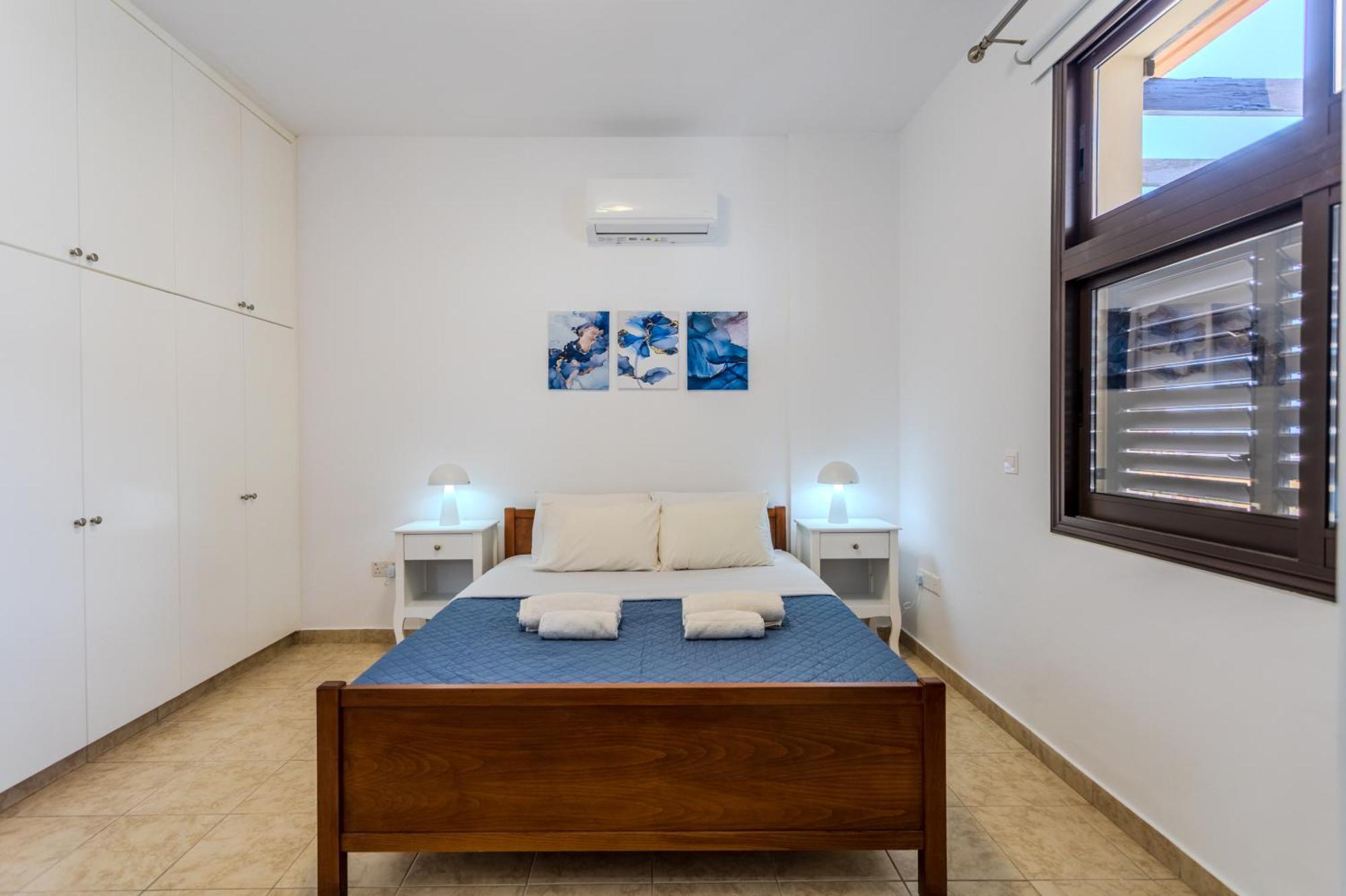 Cozy In The Heart Of Tourist Area With Pool Apartment Paphos