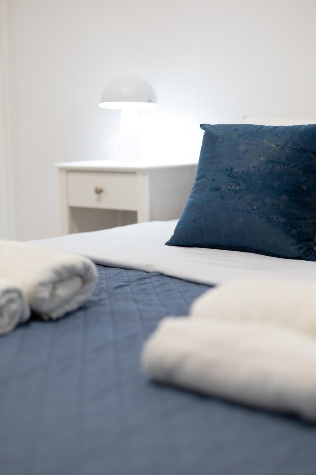 Cozy In The Heart Of Tourist Area With Pool Apartment *