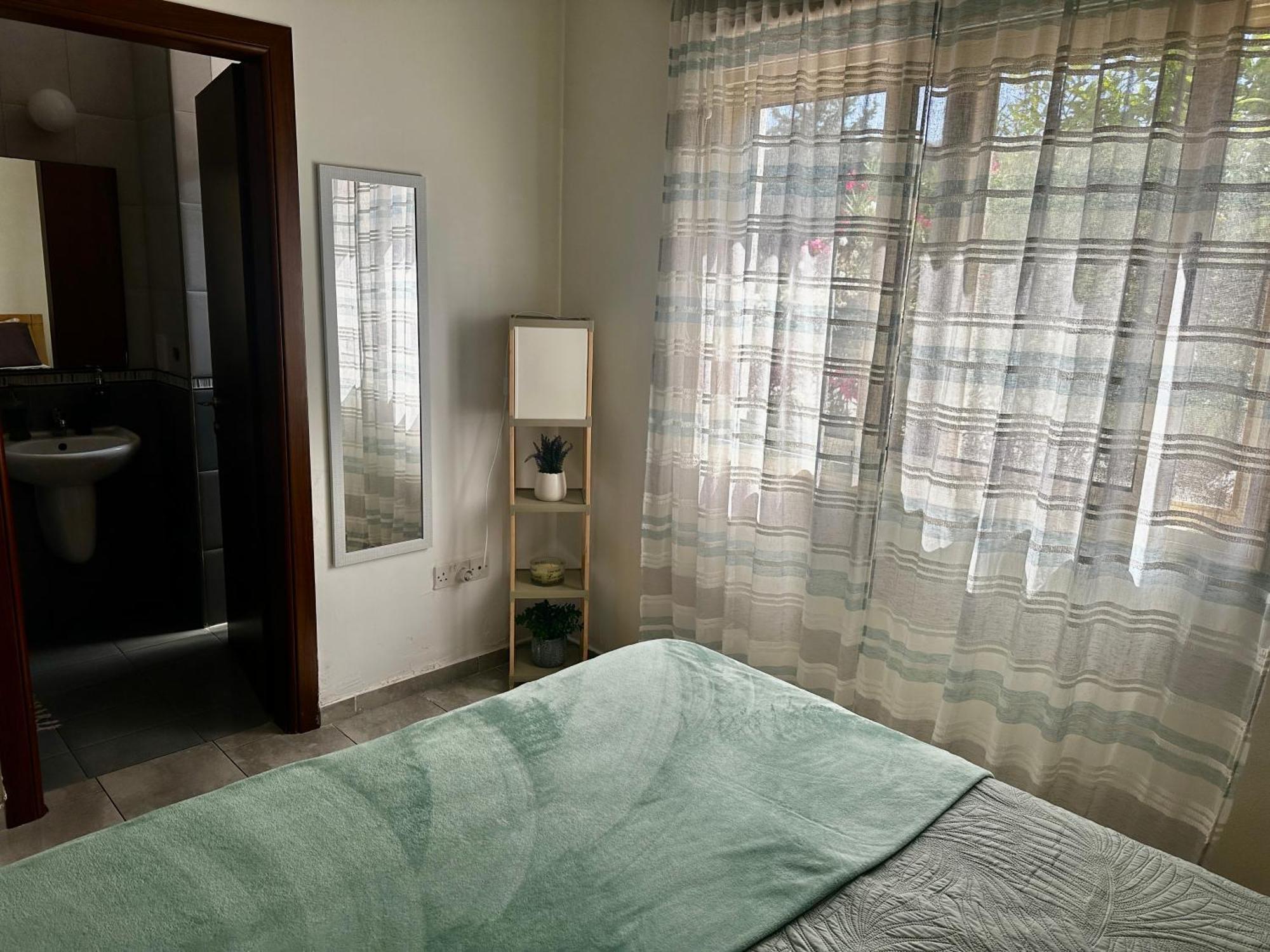 Apartment Beautiful Near The Sea And A Large Private Garden Paphos