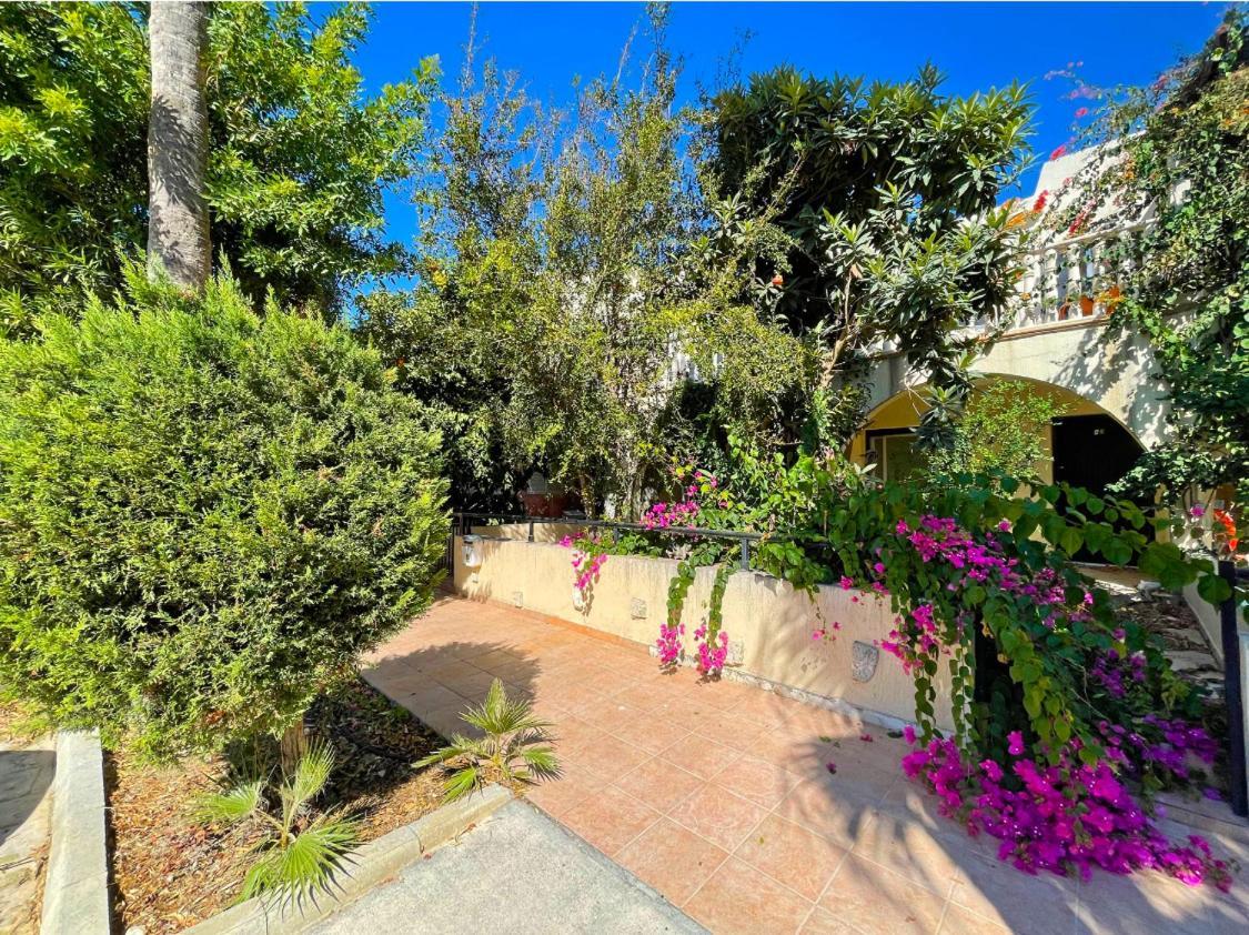 Town House, Garden, 2 Bedrooms, 2 Bathrooms Apartment