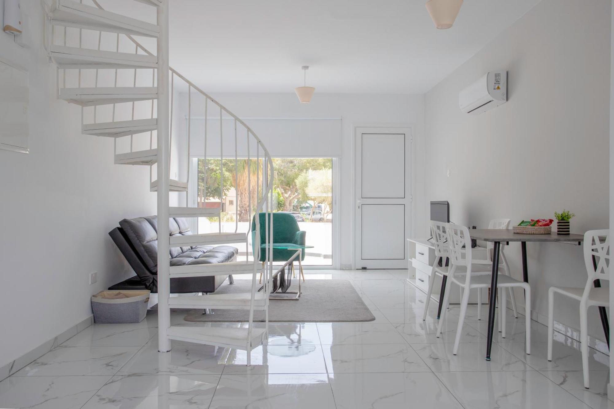 Holiday home 2bd Garden Paphos