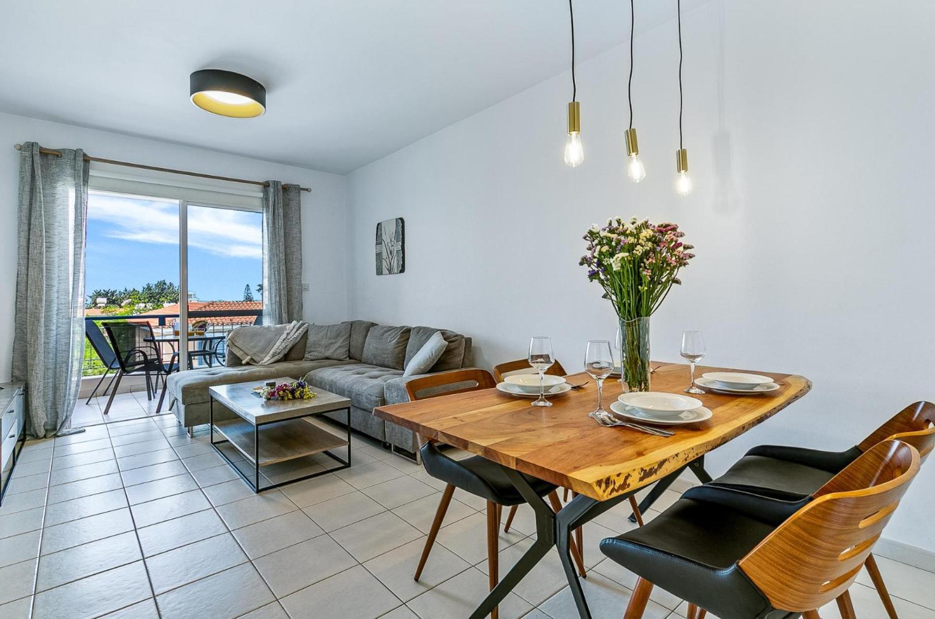Iris Village 201 By Ezoria Apartment *