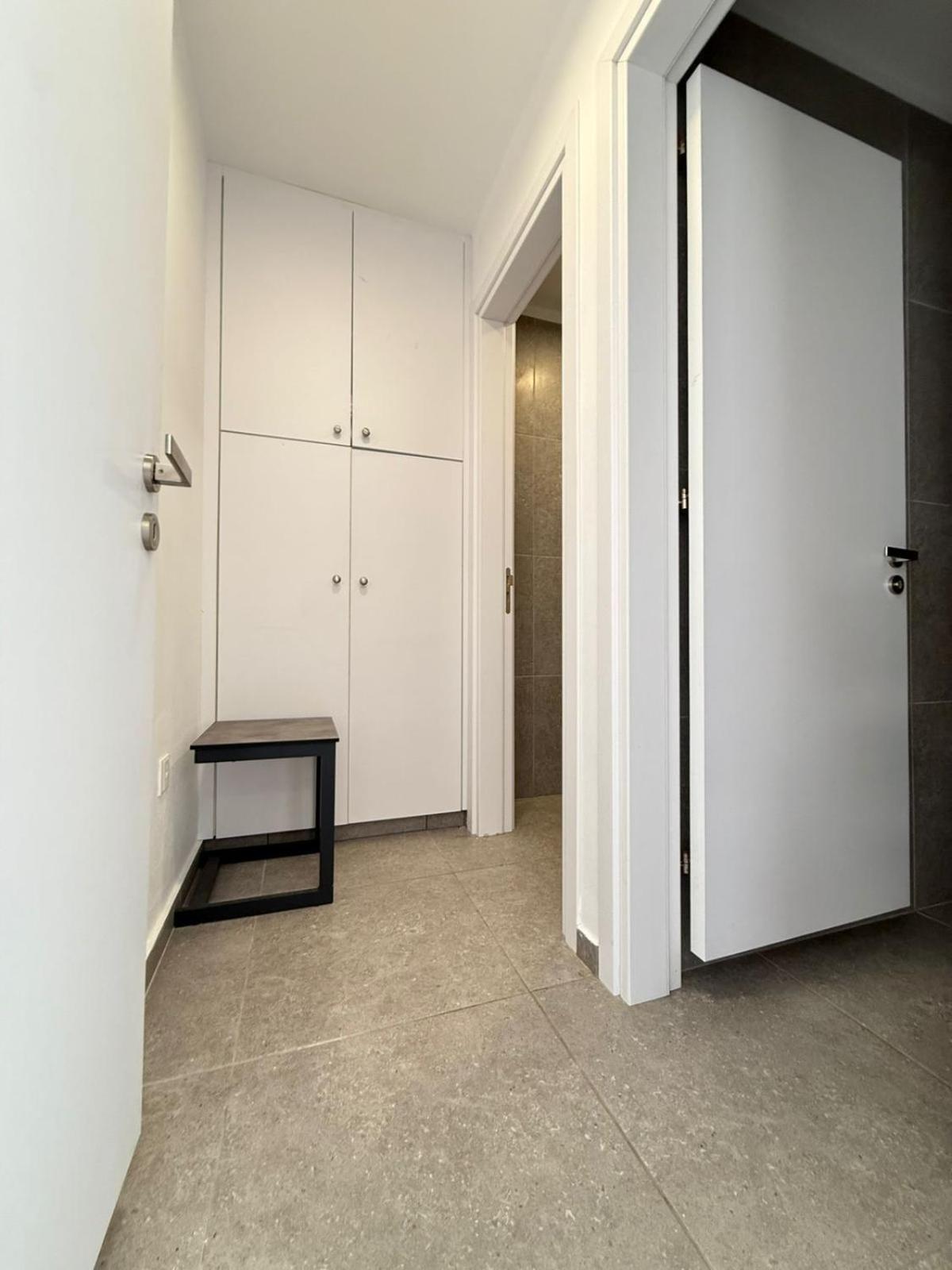 Chill And Stay-luxury In Kato Apartment