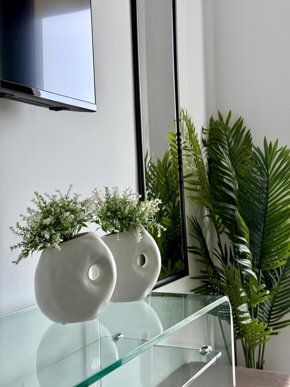 Chill And Stay-luxury In Kato Apartment *