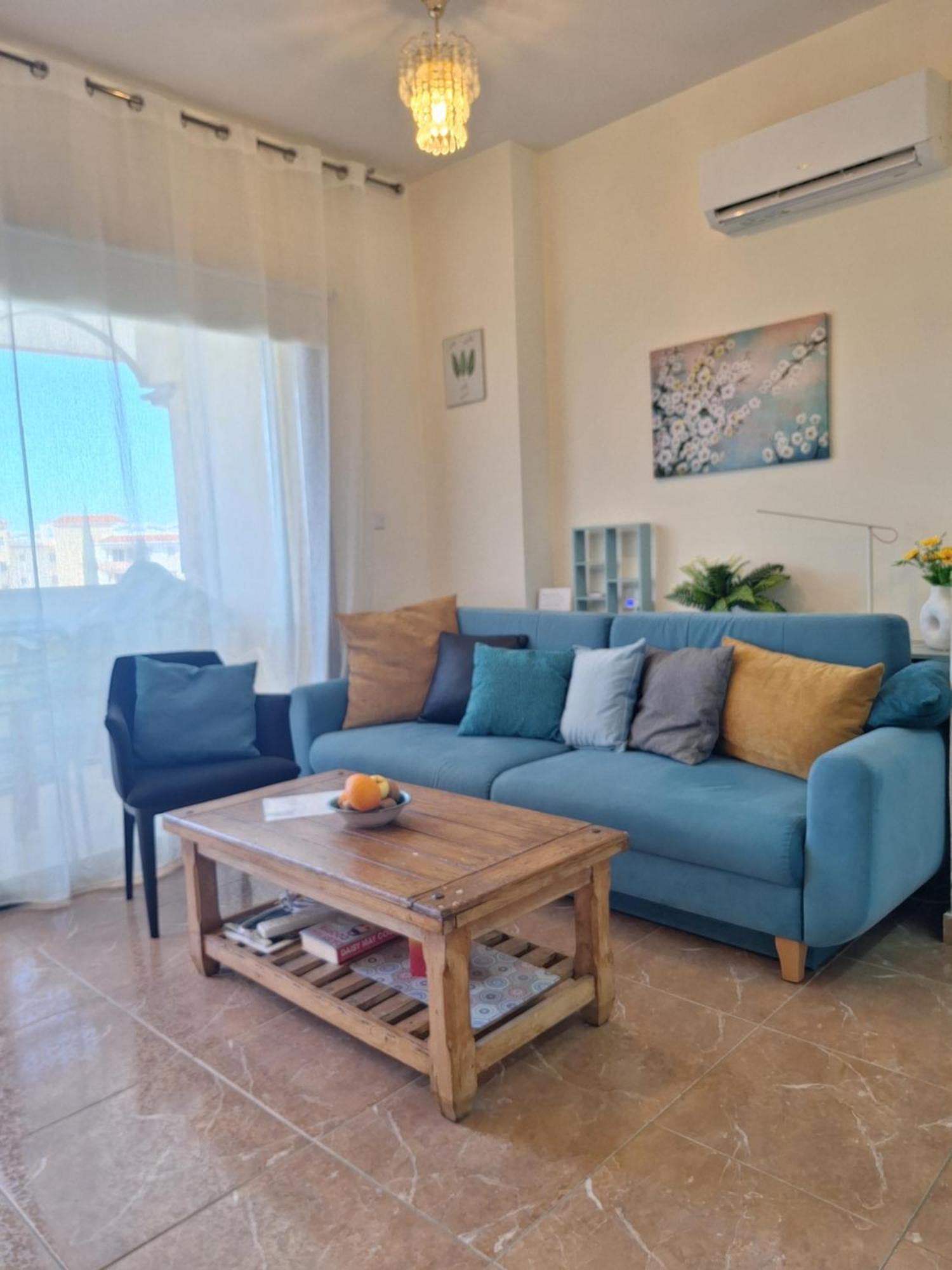 Queens Gardens By The Sea, Pool And Mall Apartment *
