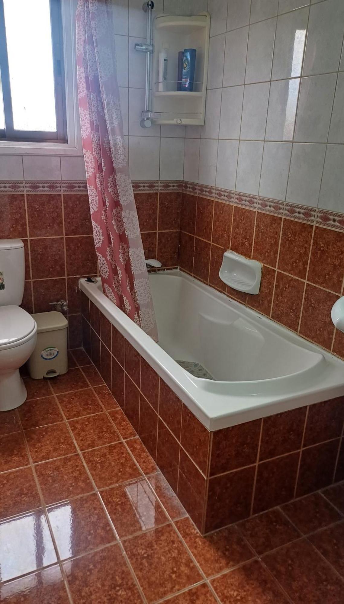 Spacious 2 Bedroom Near Mall -internet 1gbps Apartment *