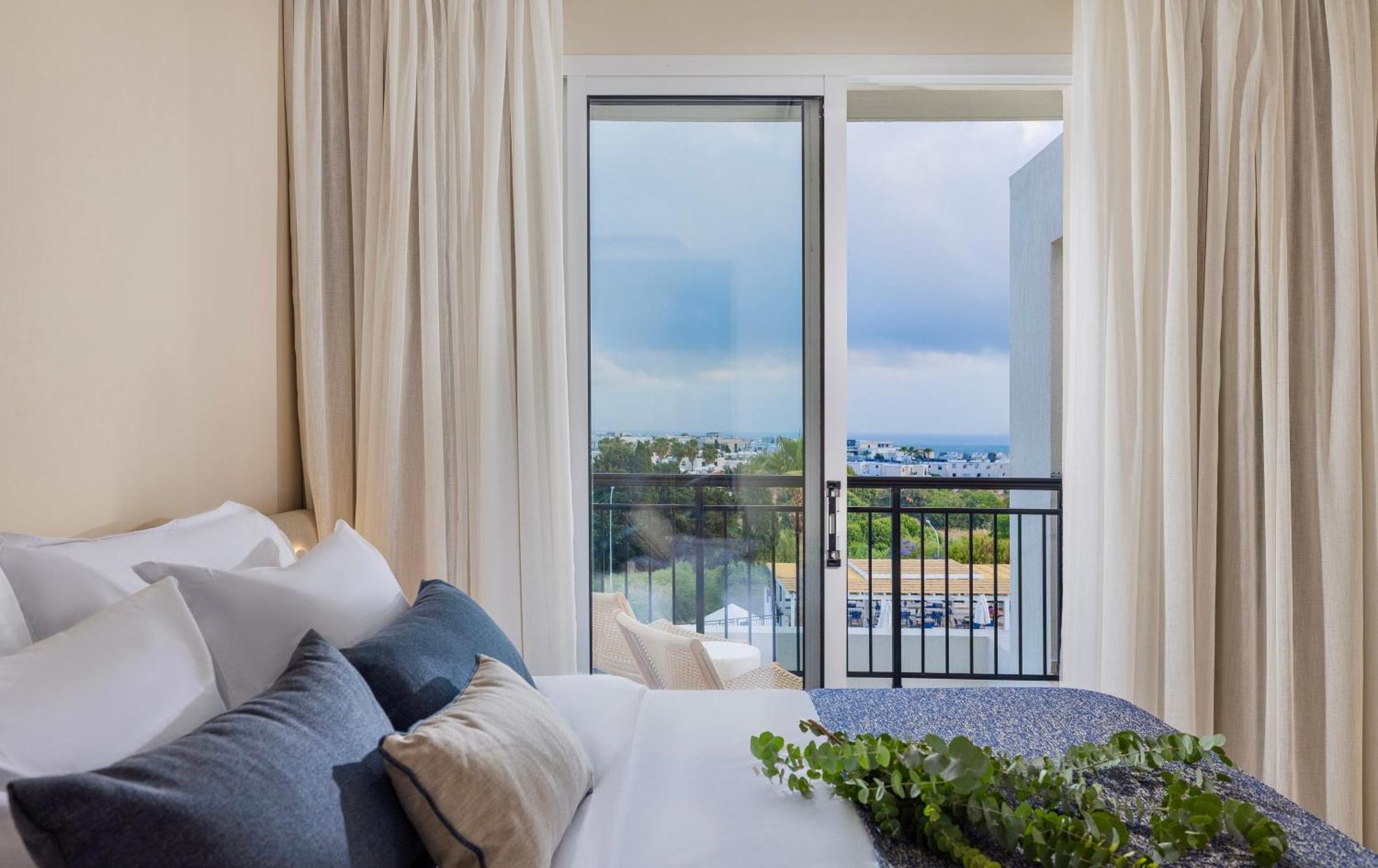 Wellclub - Family Wellness & Seaview Suites Hotel