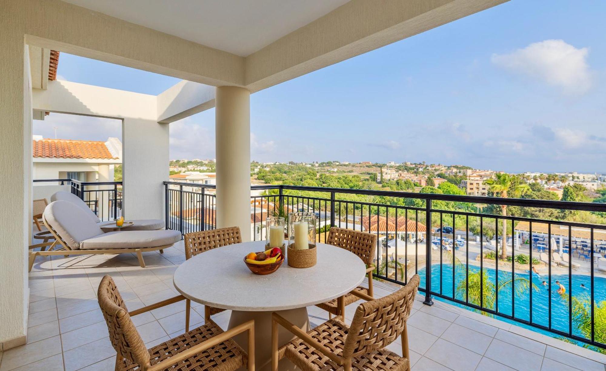 Wellclub - Family Wellness & Seaview Suites Hotel Paphos