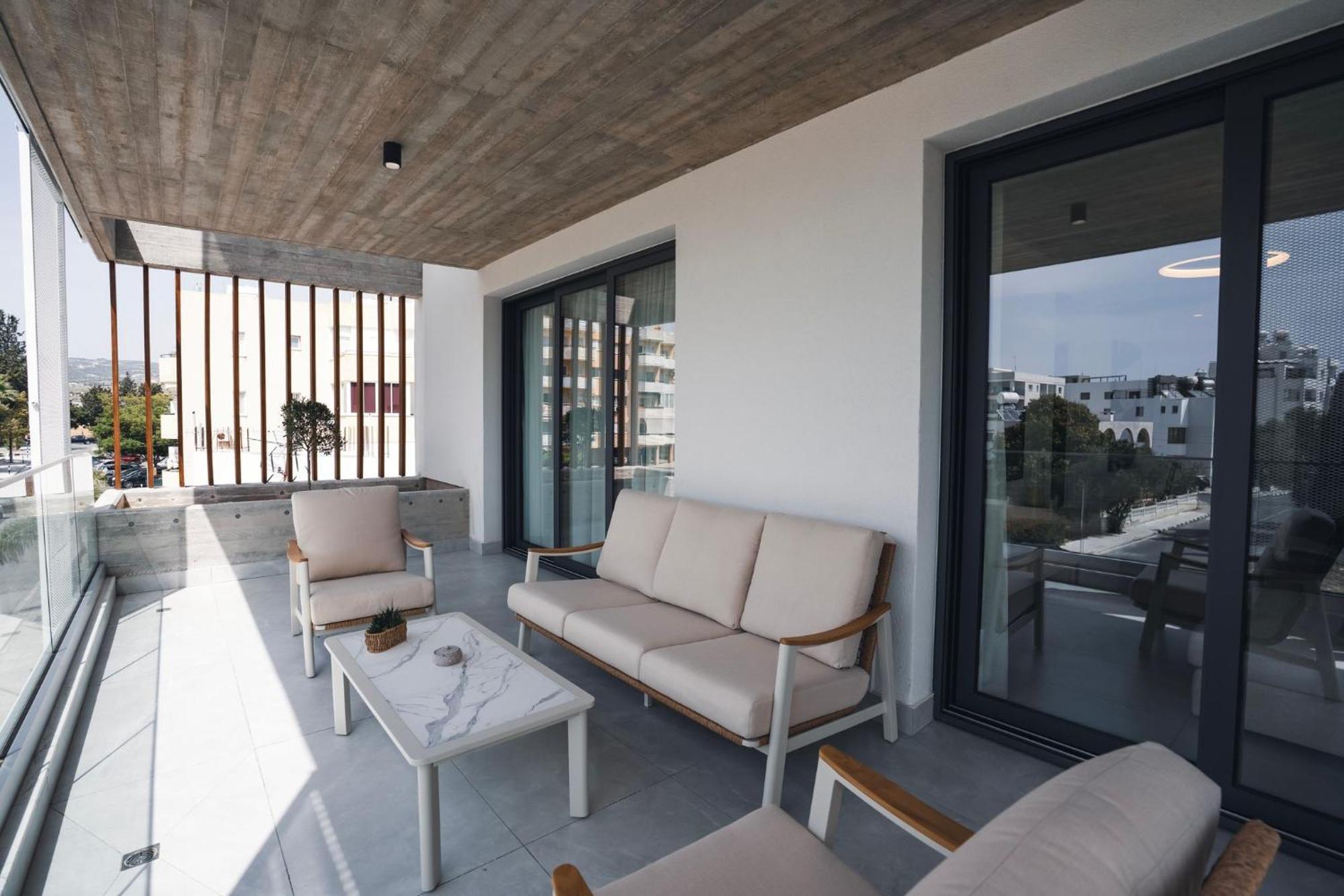Apartment Mira Paphos - 2Bdr Apt With Private Terrace