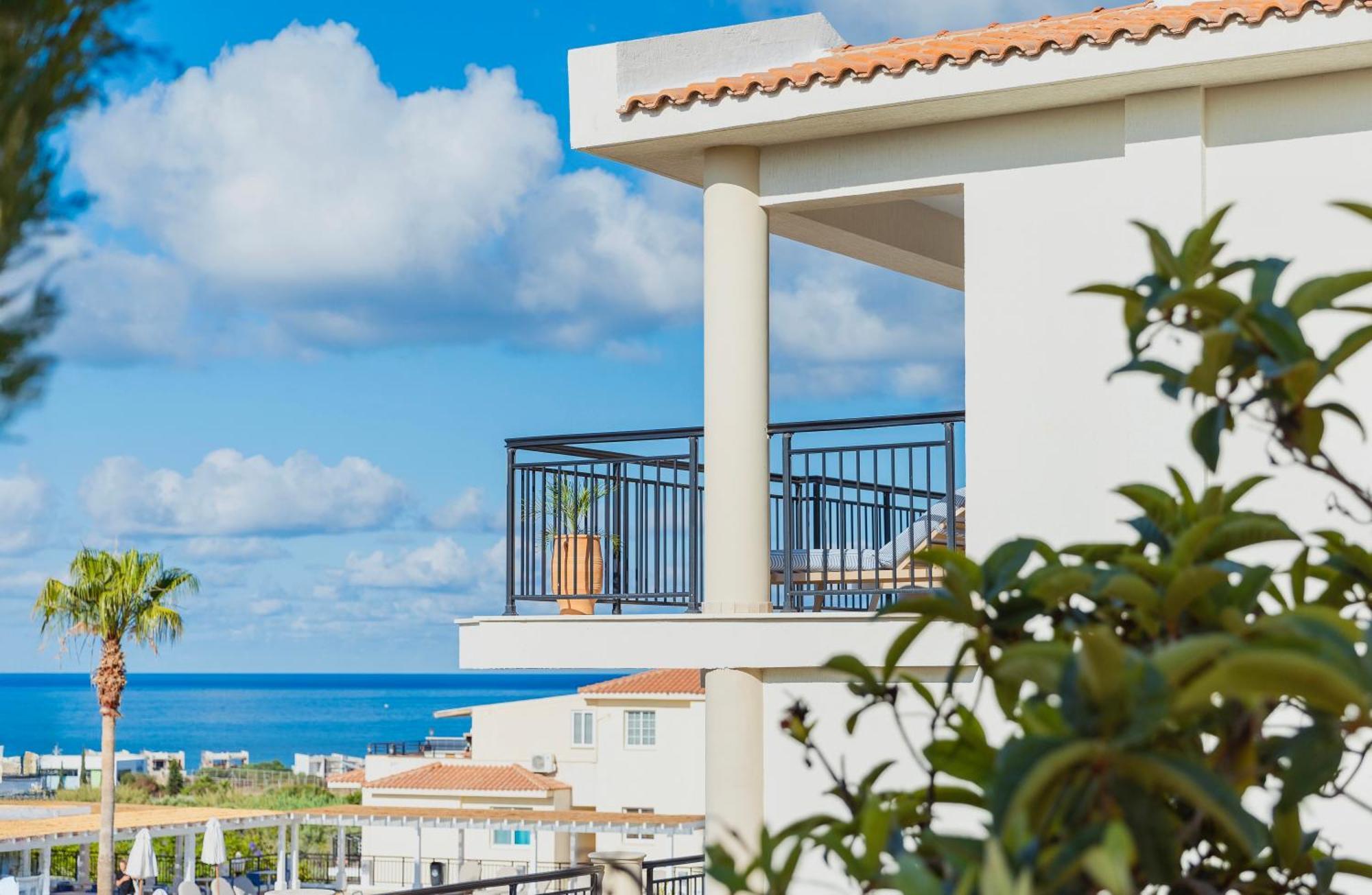 Wellclub - Family Wellness & Seaview Suites Paphos