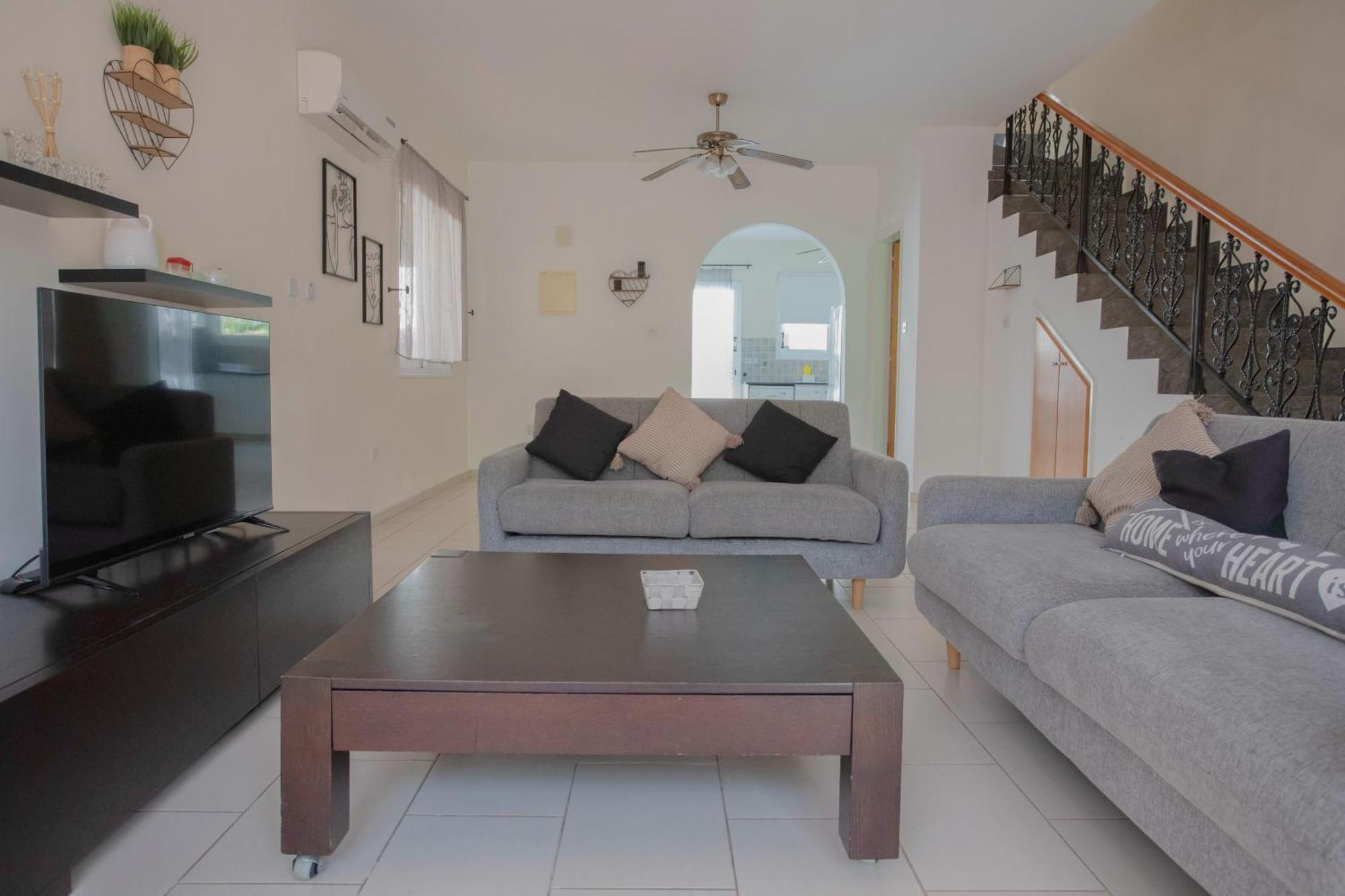 Spacious With Private Pool * Paphos