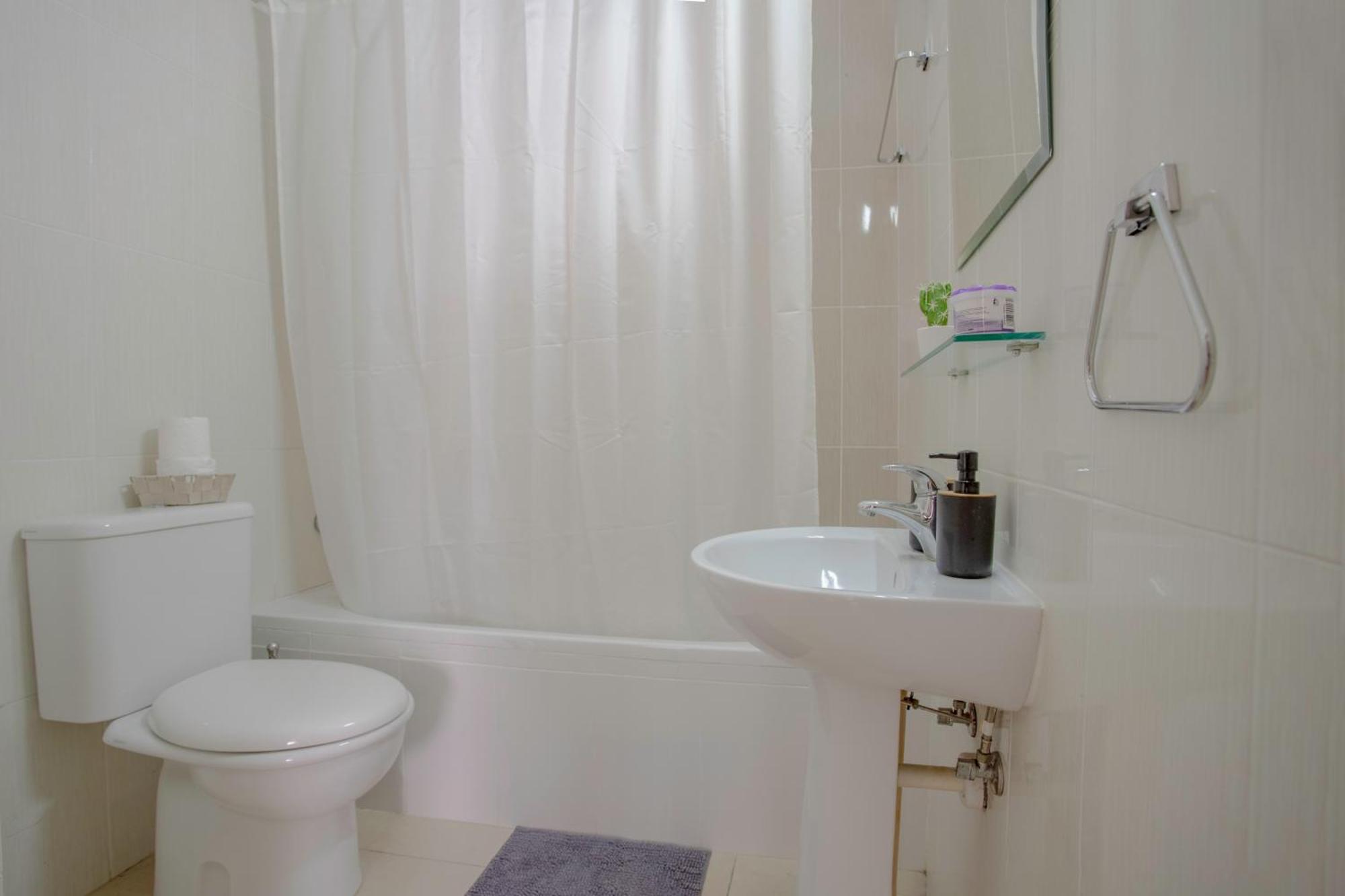Elysia Park Apartment
