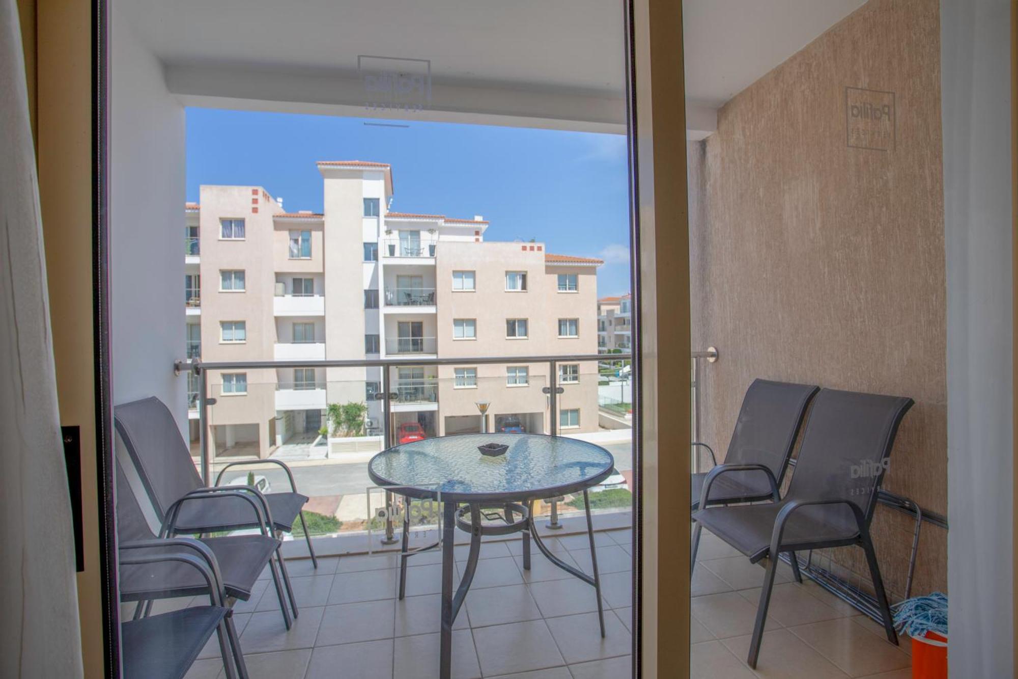 Elysia Park Apartment *