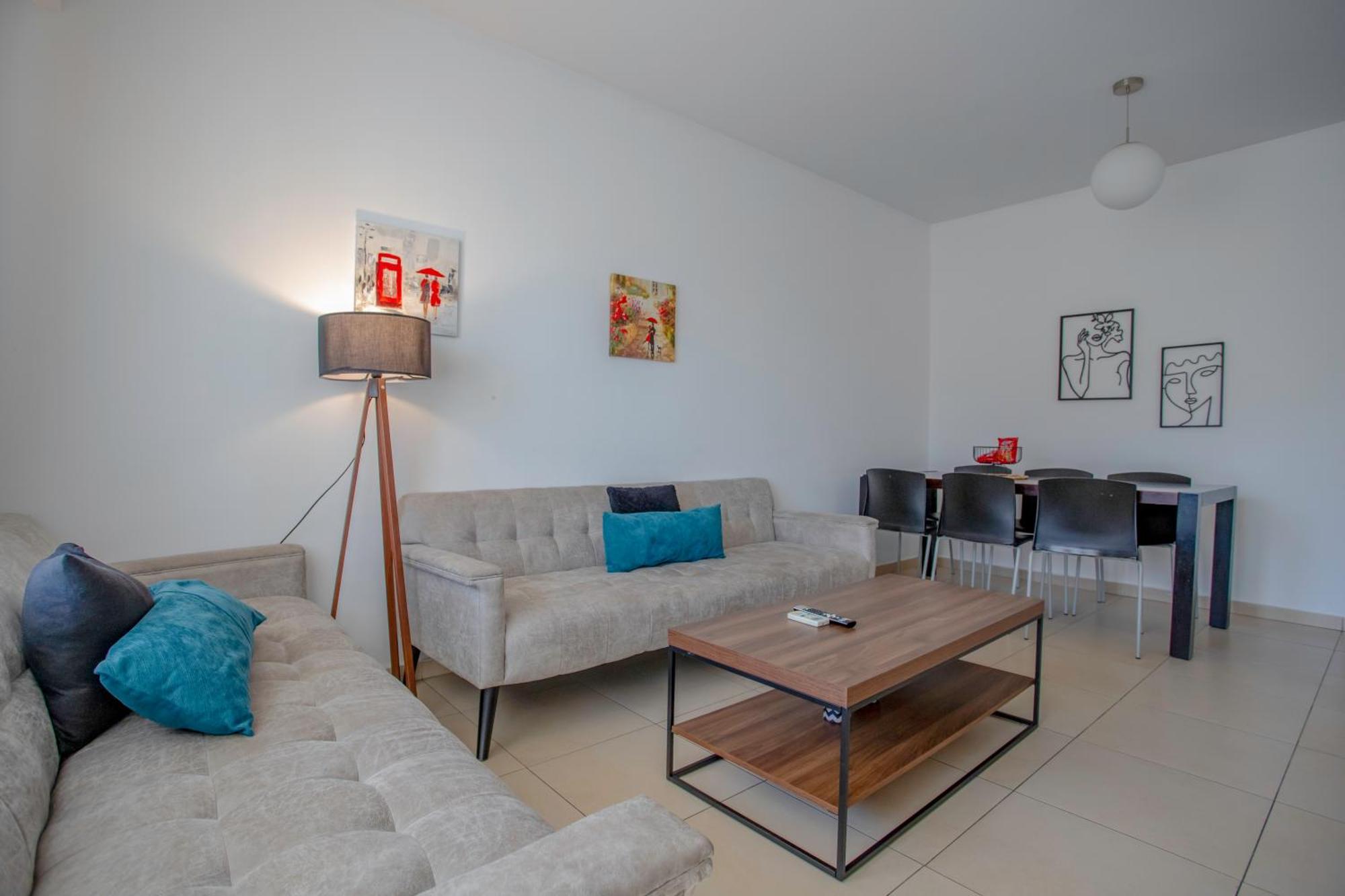 Elysia Park Apartment *