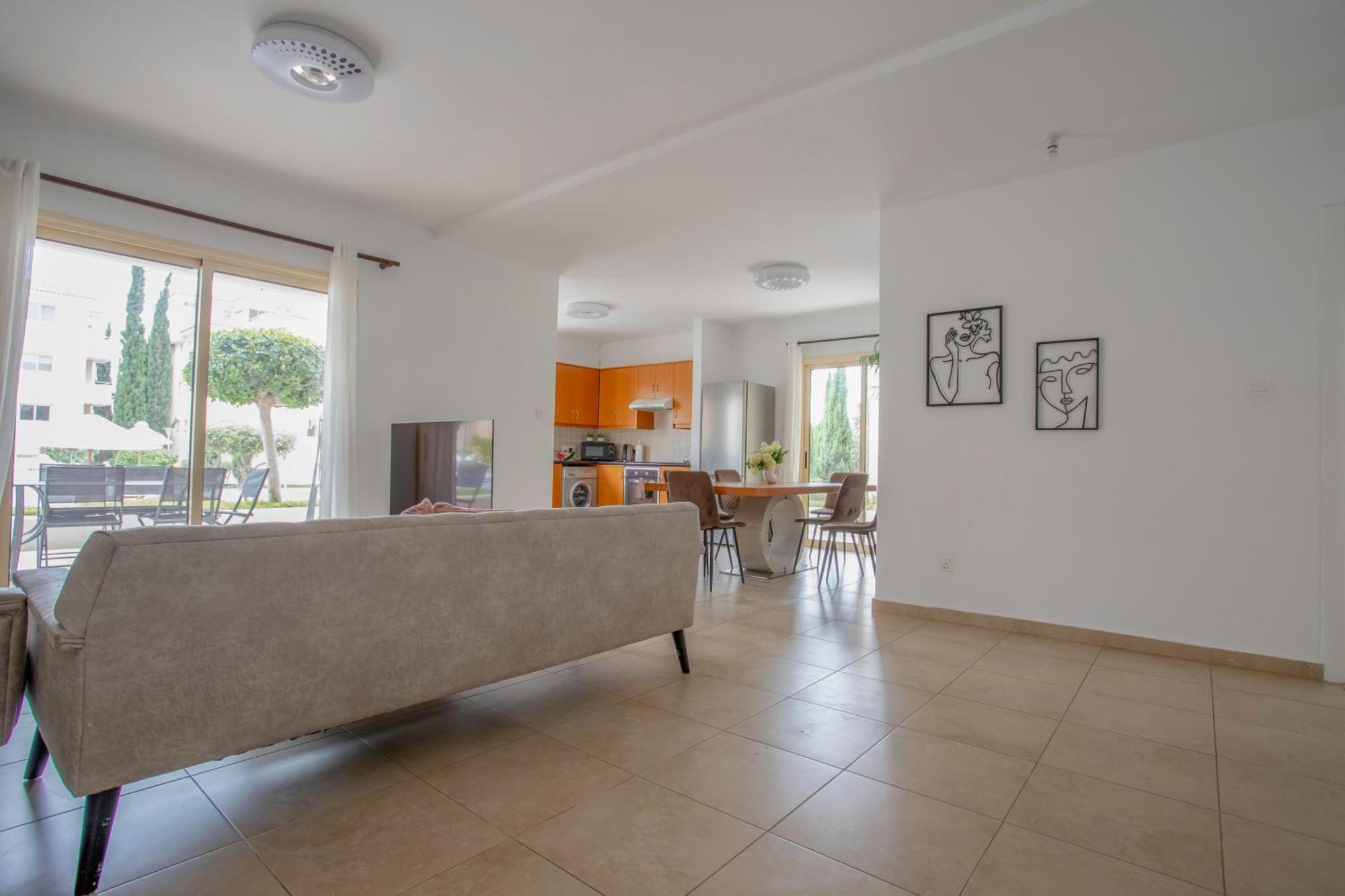 Elysia Park Apartment Paphos