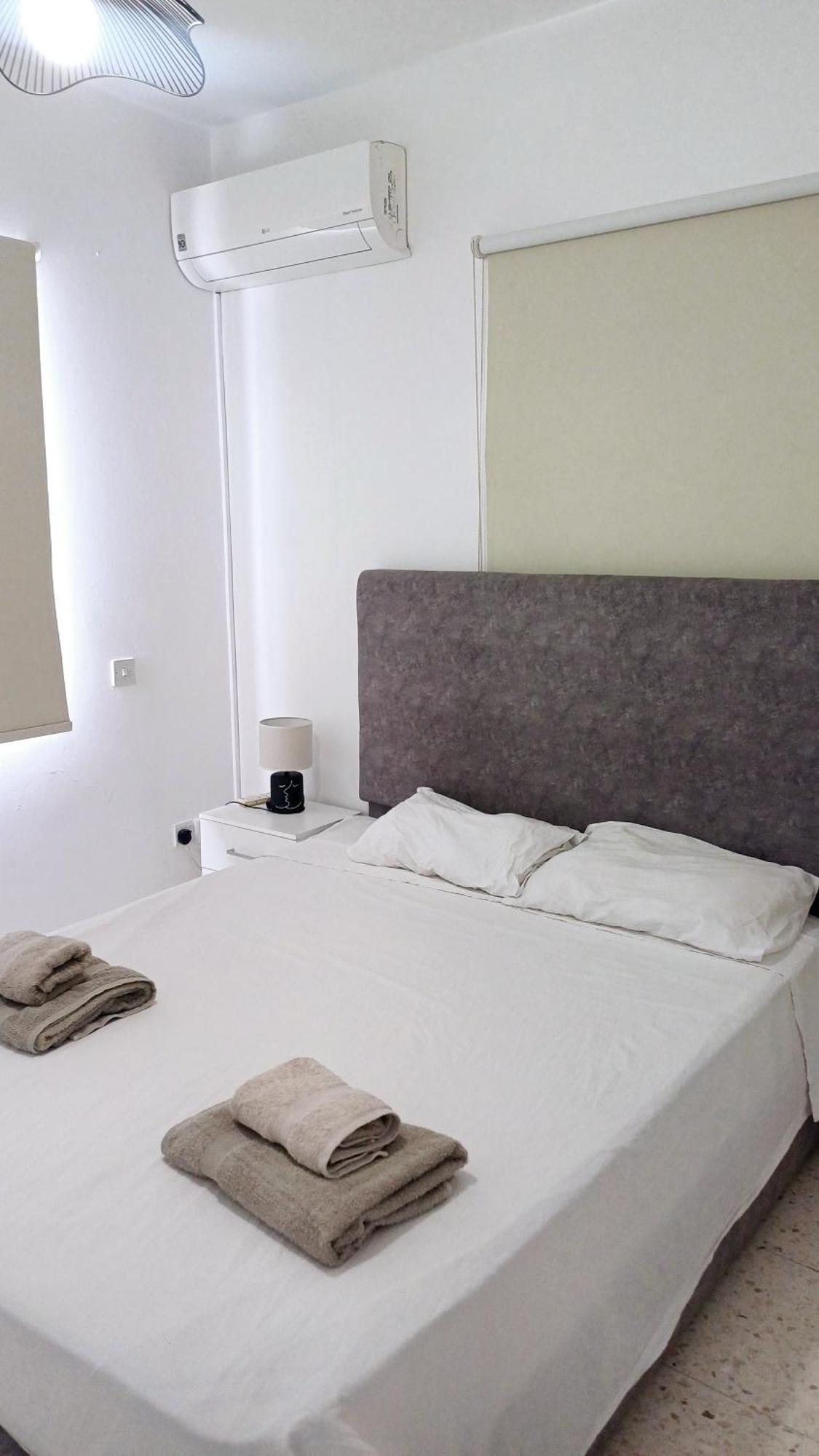 Modern 2bd Near Mall- Internet 1gbps Apartment Paphos