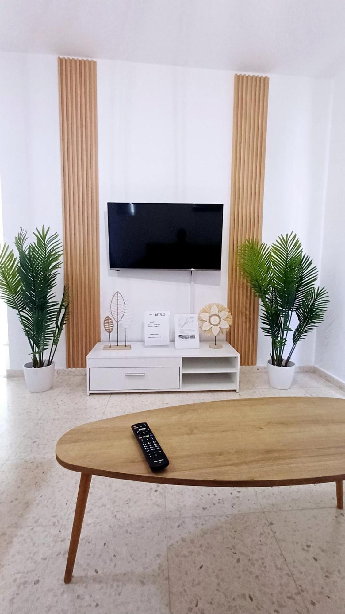 Modern 2bd Near Mall- Internet 1gbps *