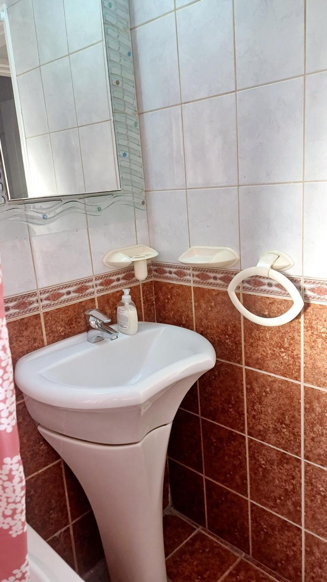 Spacious 2 Bedroom Near Mall -internet 1gbps Apartment Paphos