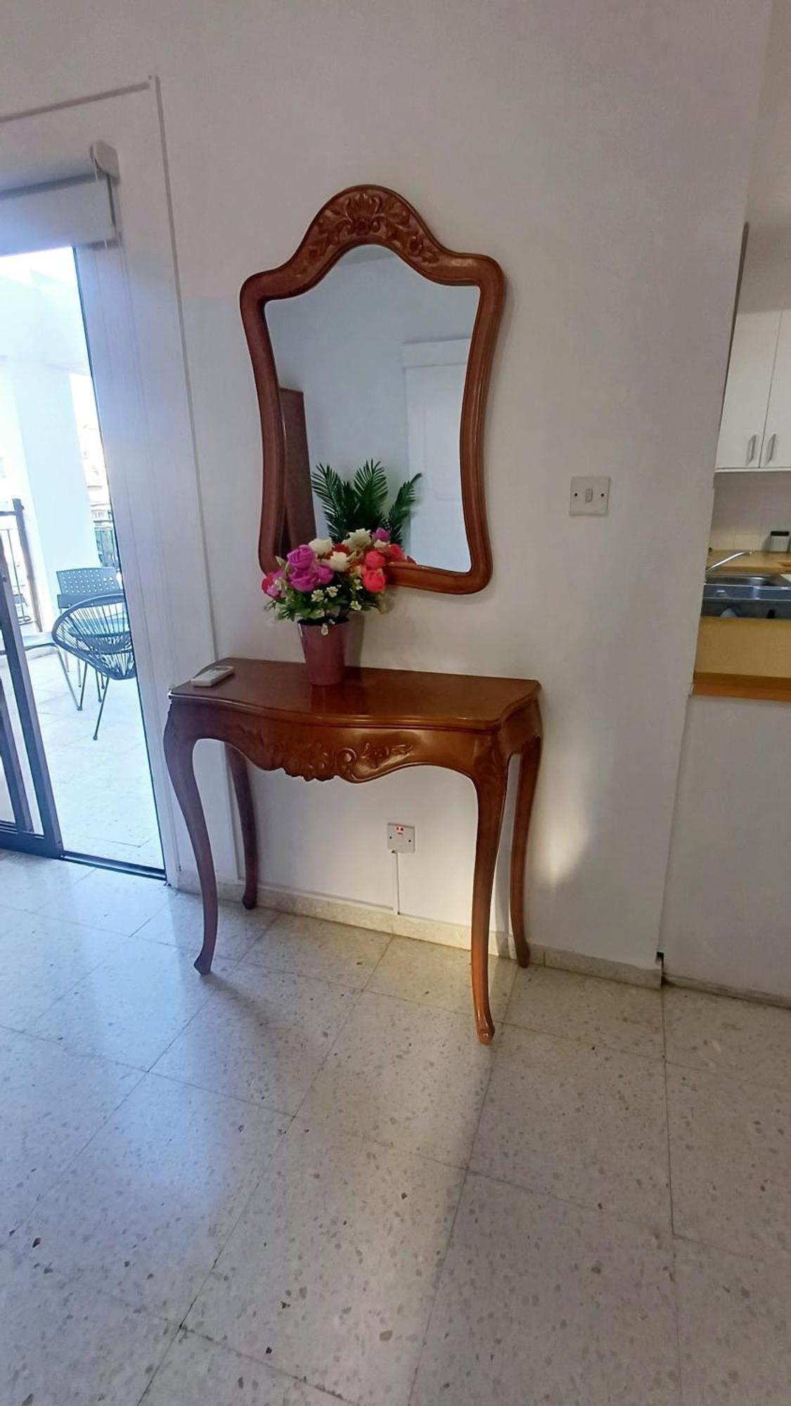 Spacious 2 Bedroom Near Mall -internet 1gbps Apartment Paphos