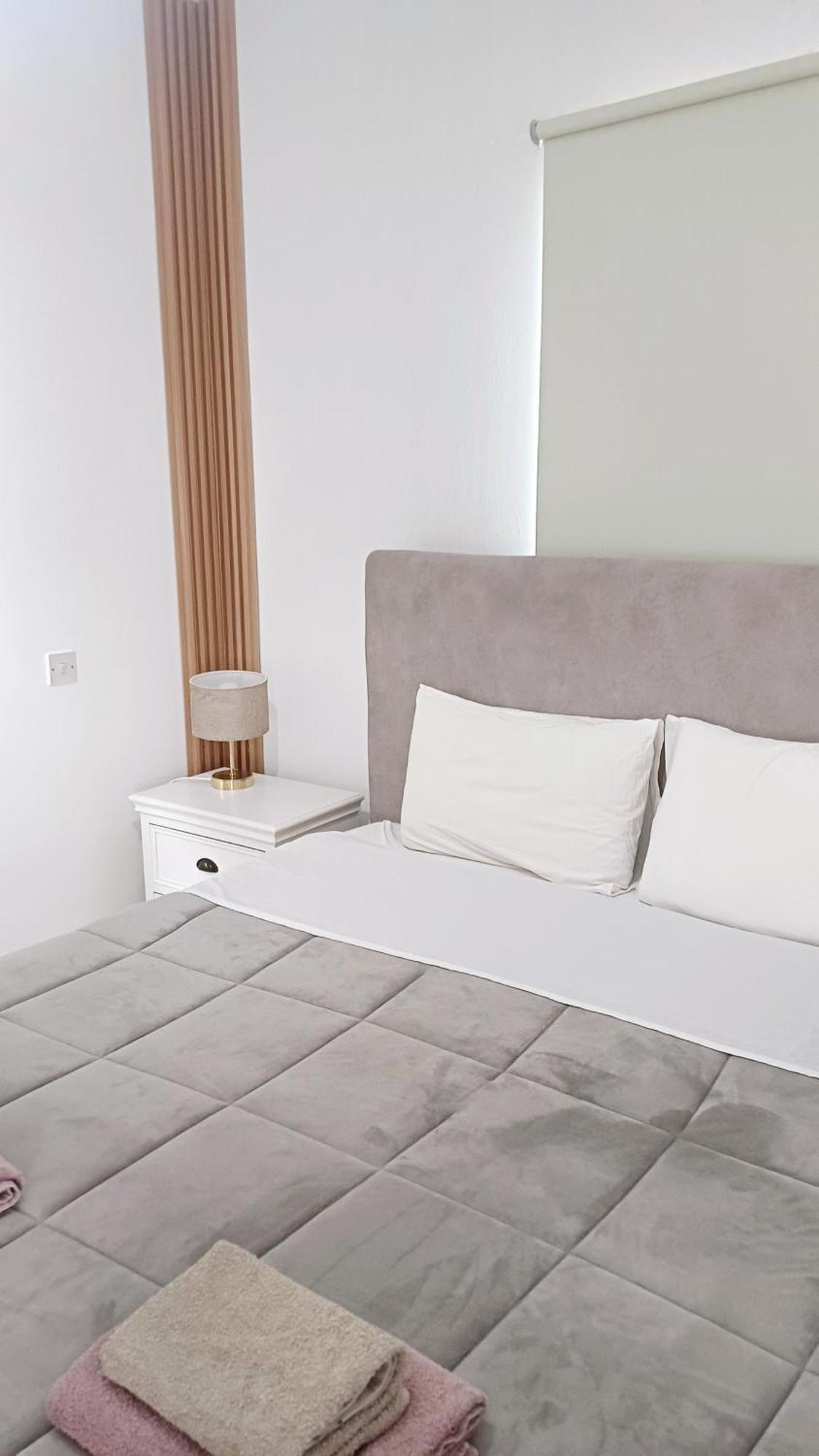 Apartment Spacious 2 Bedroom Near Mall -internet 1gbps Paphos