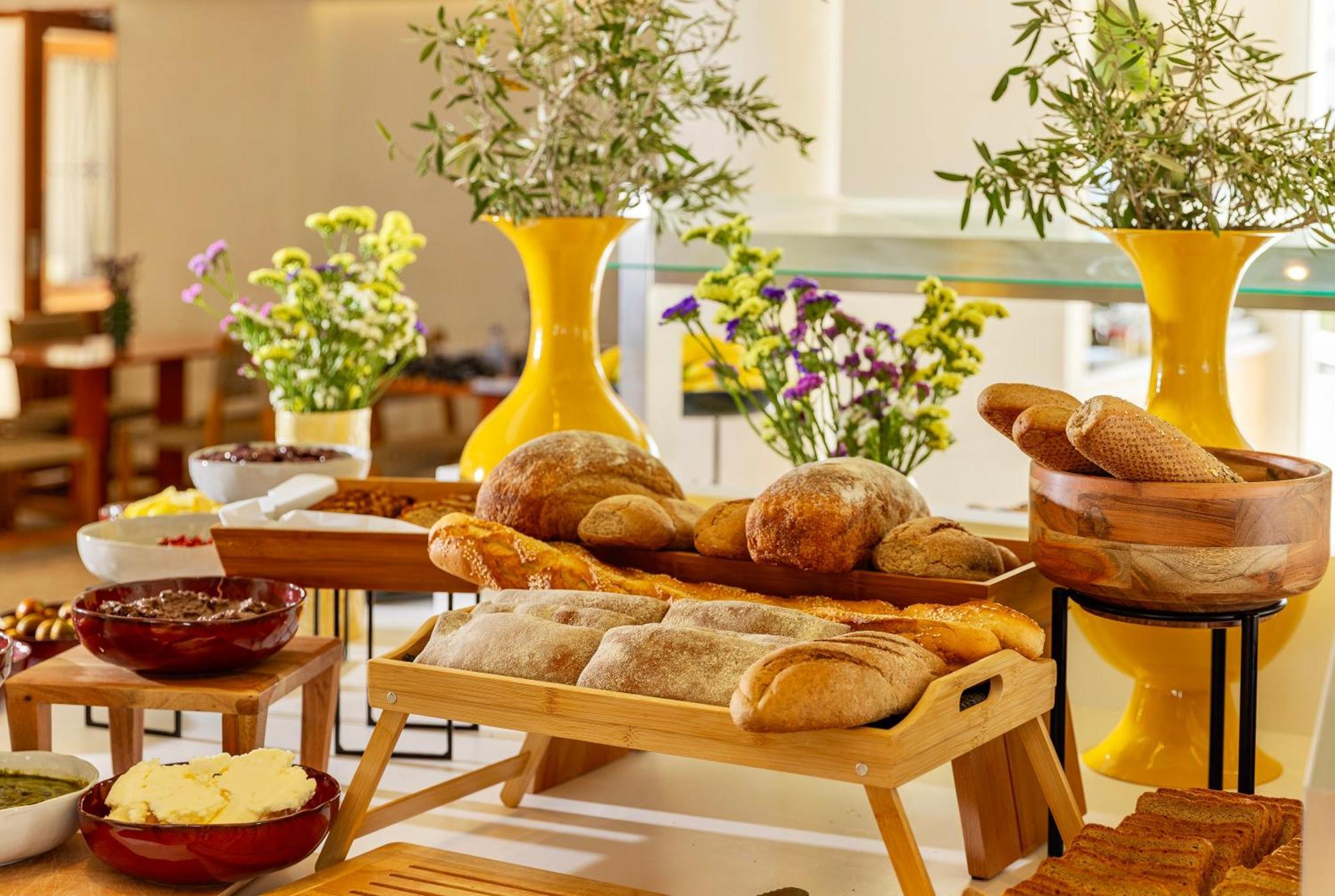 Hotel Wellclub - Family Wellness & Seaview Suites Paphos