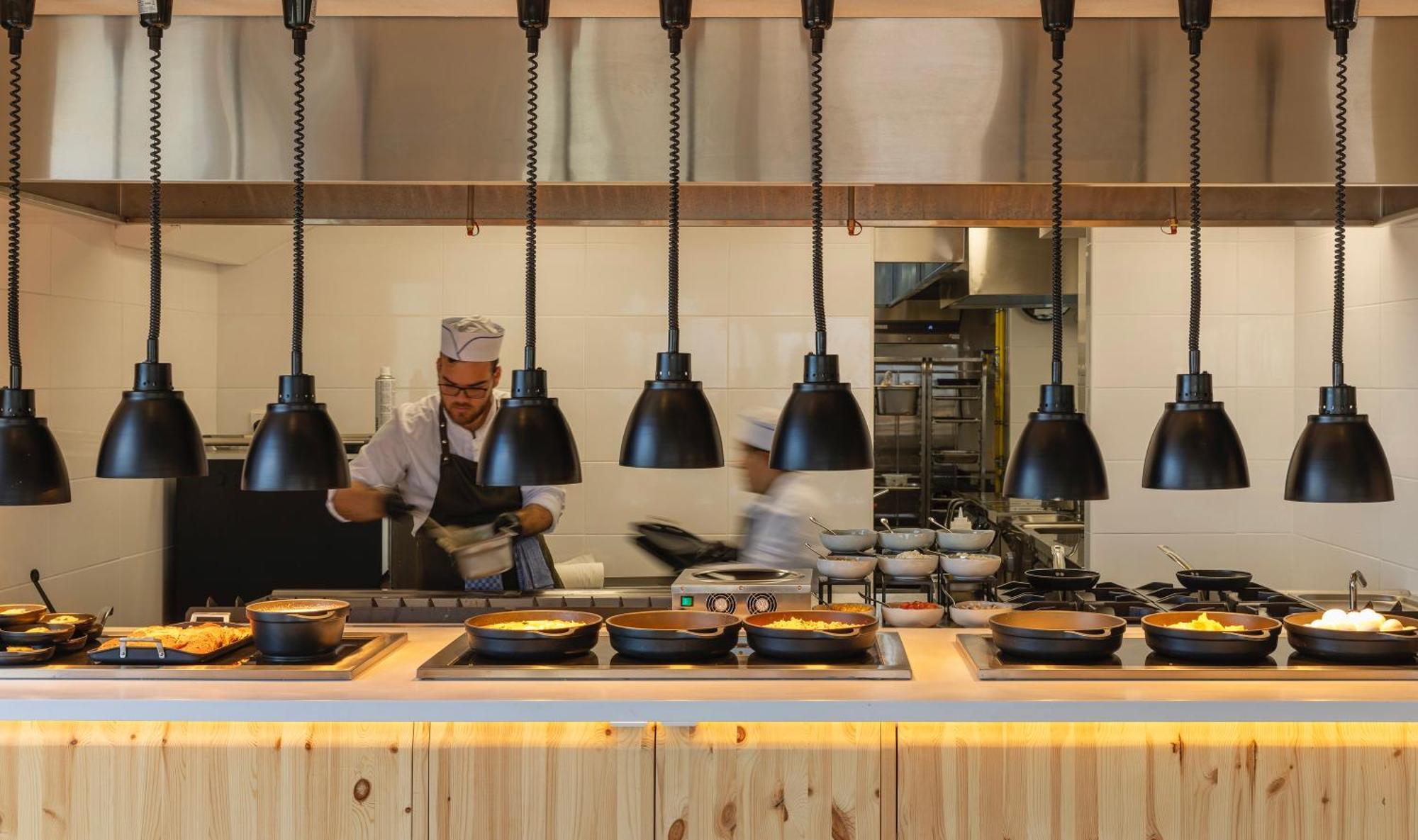 Wellclub - Family Wellness & Seaview Suites Hotel 4*