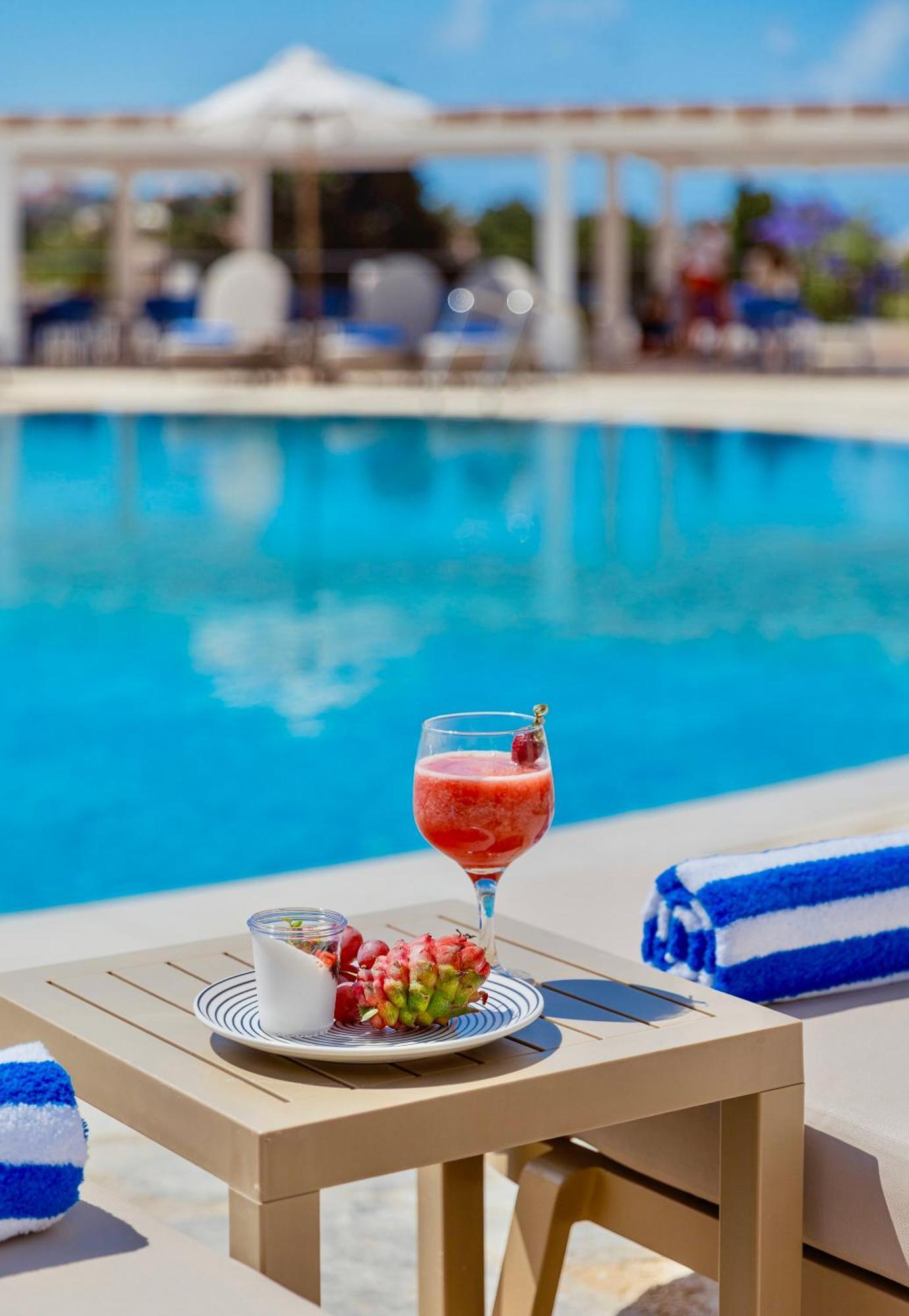Hotel Wellclub - Family Wellness & Seaview Suites 4*