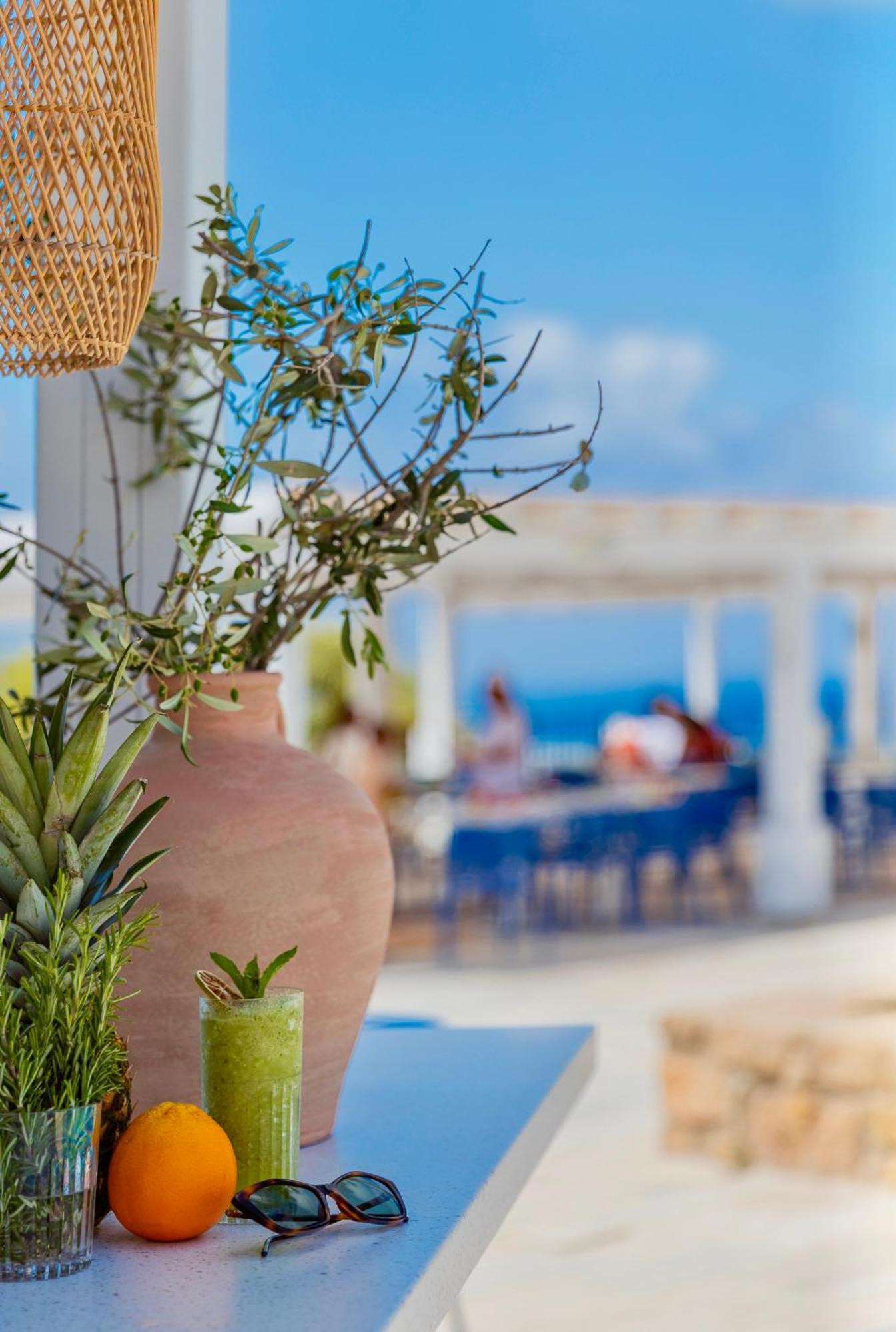 Wellclub - Family Wellness & Seaview Suites Hotel Paphos