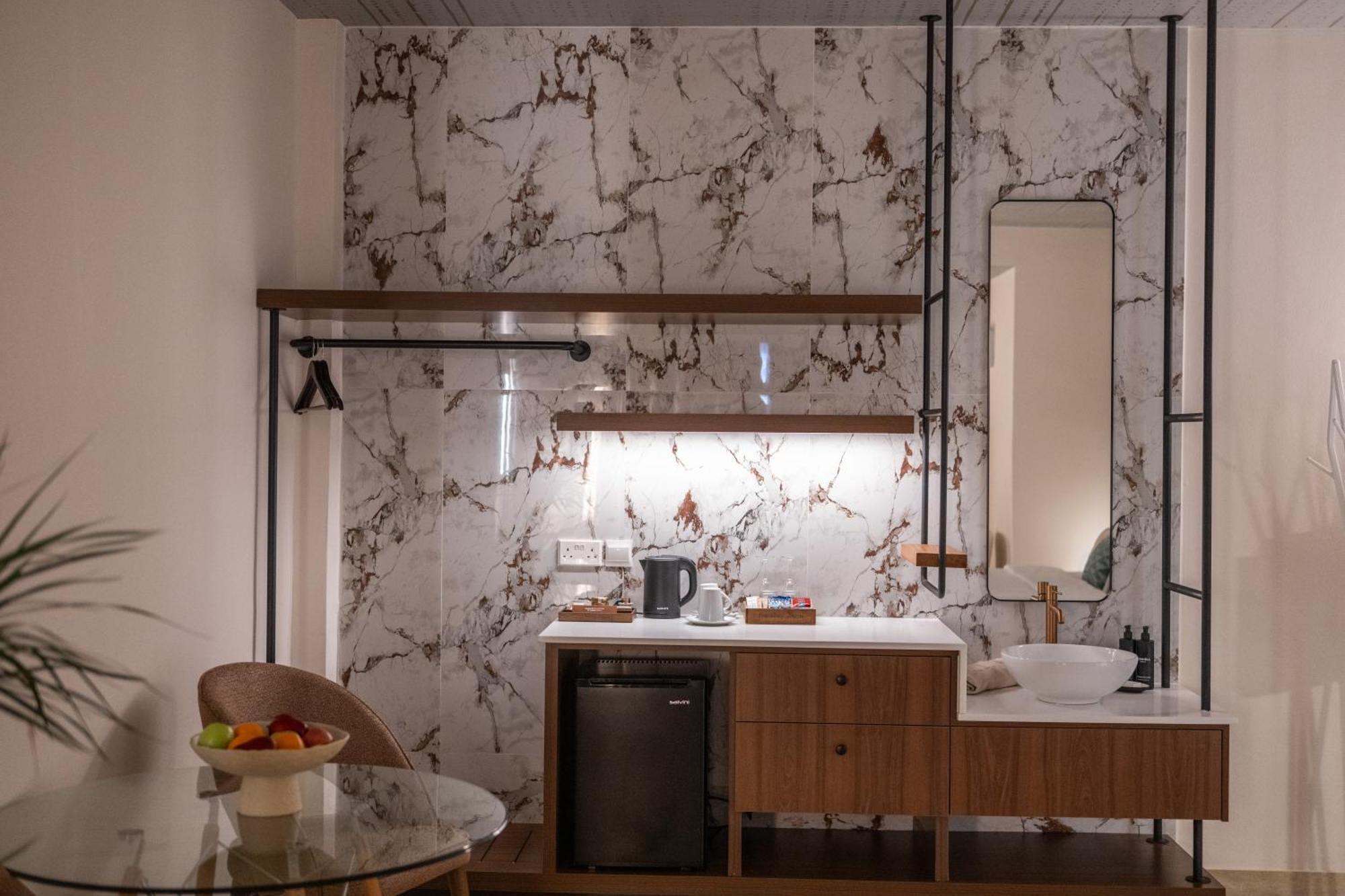 King Jason - Designed For Adults By Louis Hotel