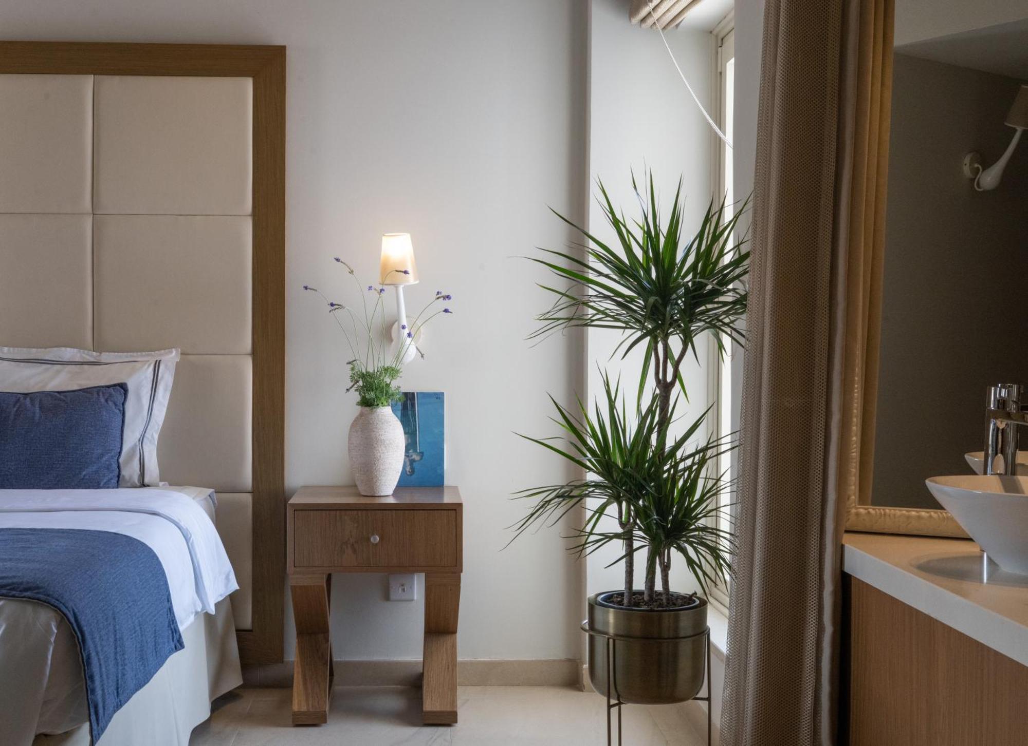 Hotel King Jason - Designed For Adults By Louis 4*