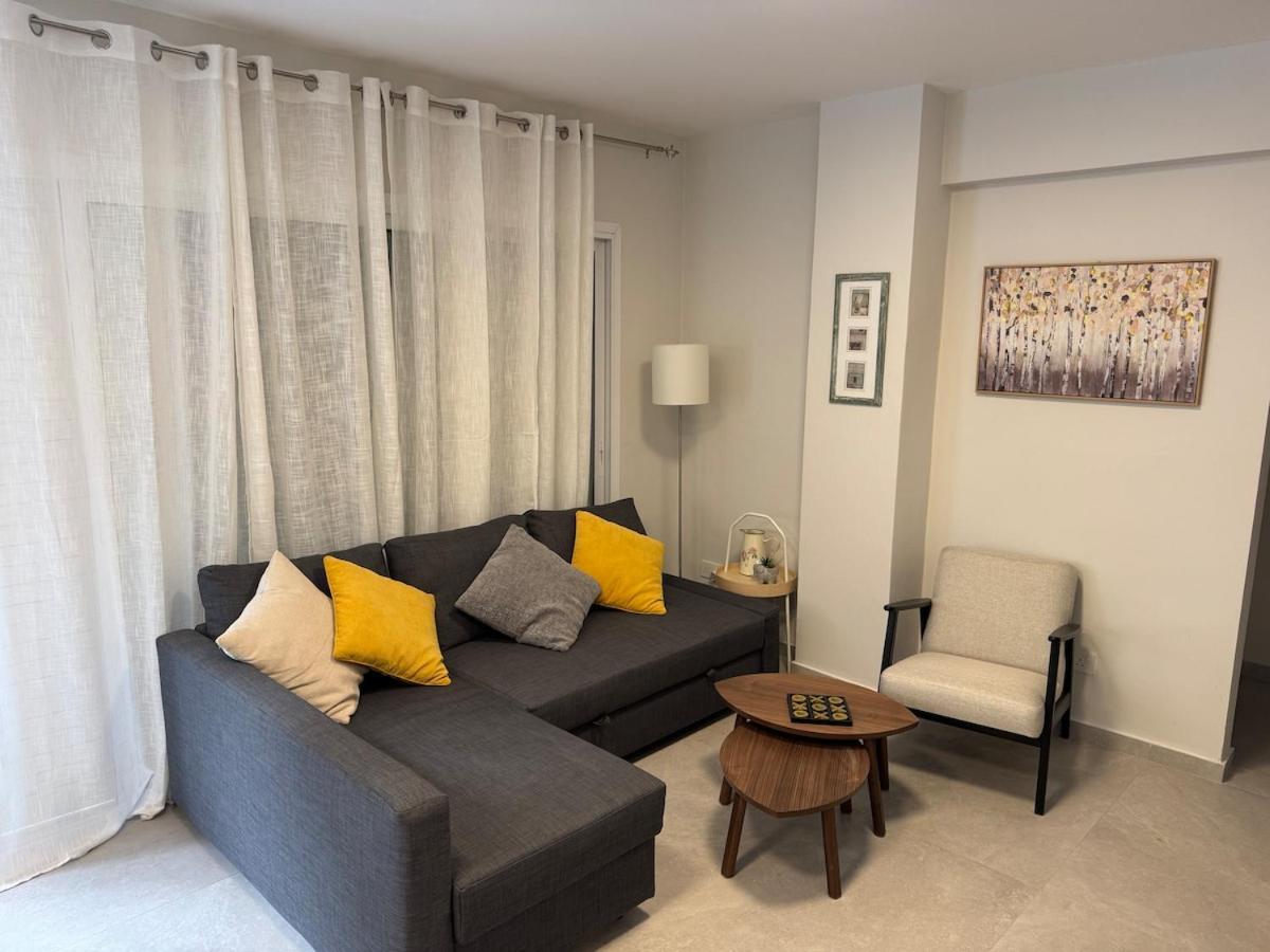 Amazing 2 Bedroom 2 Bathroom Apartment