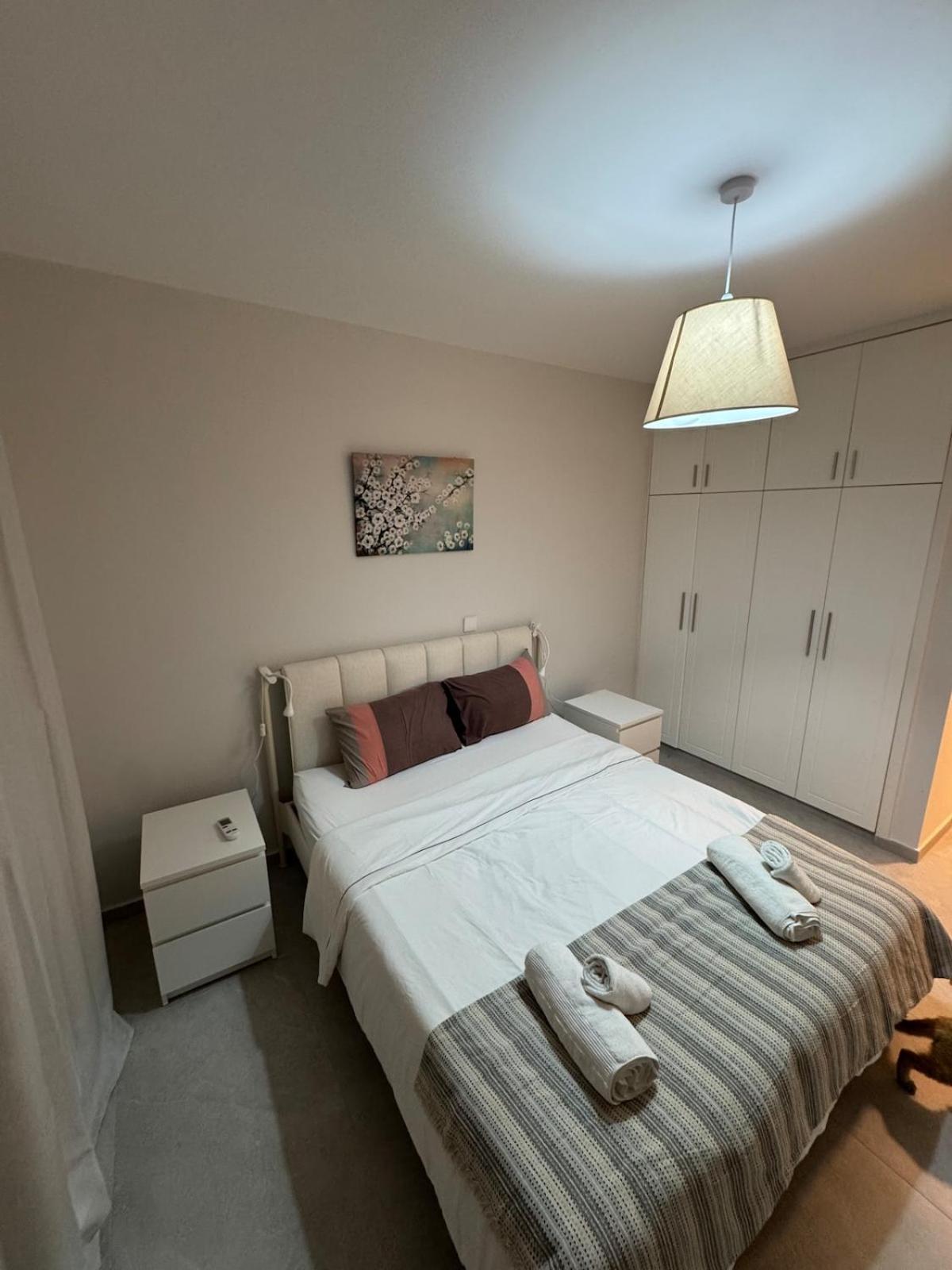 Amazing 2 Bedroom 2 Bathroom Apartment *